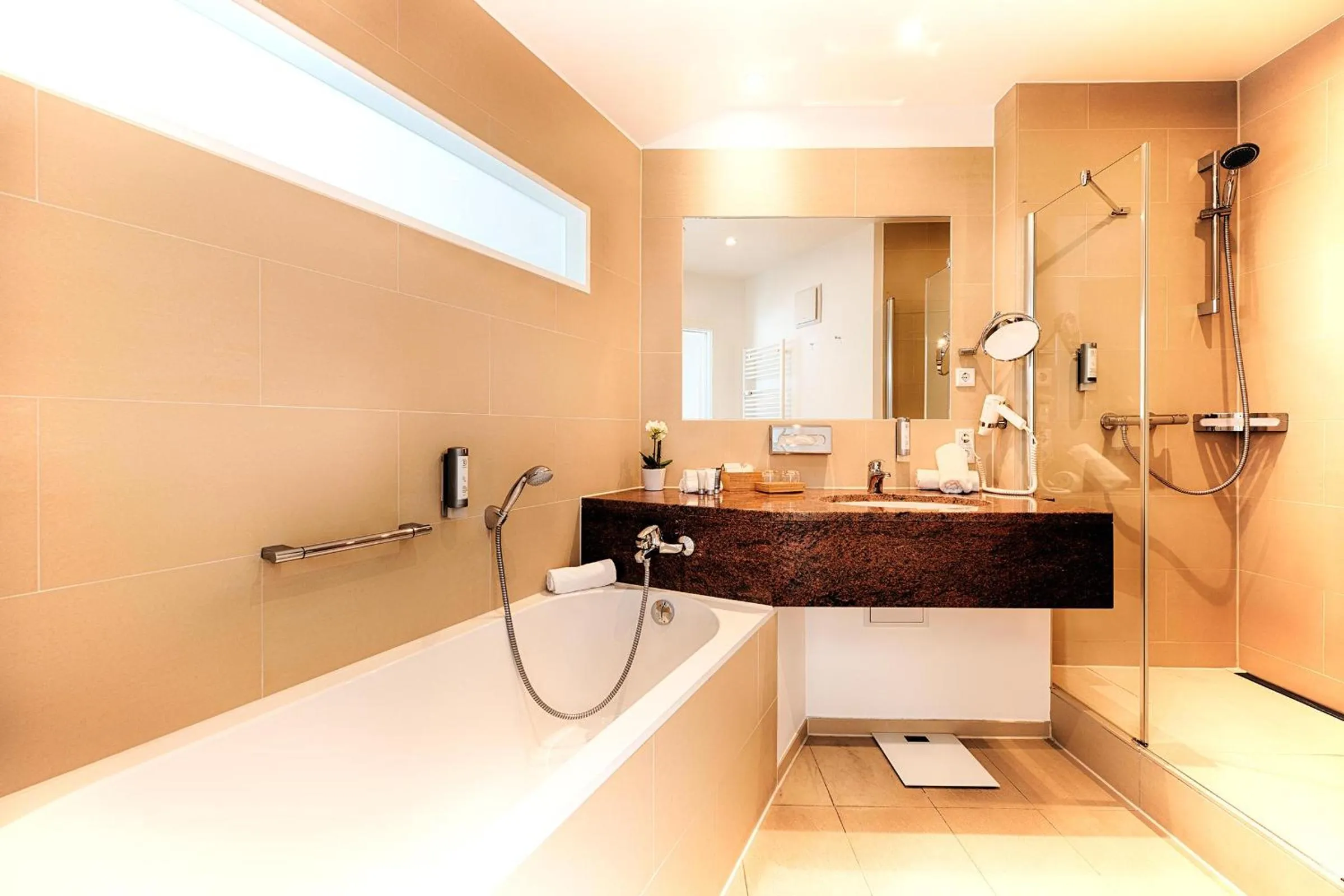 Shower in Welcome Hotel Marburg