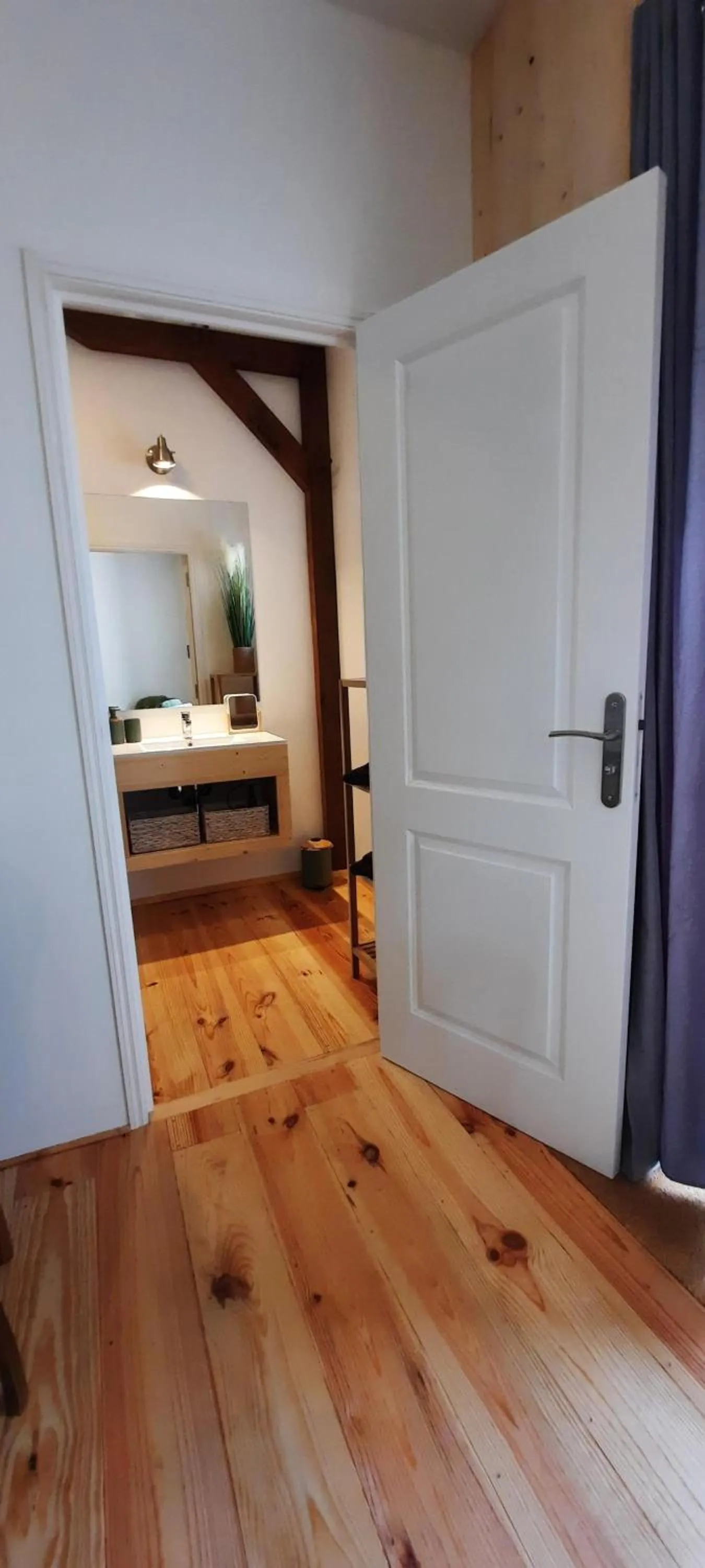 Bathroom in chambres d'hôtes Domaine les Grands Pérons