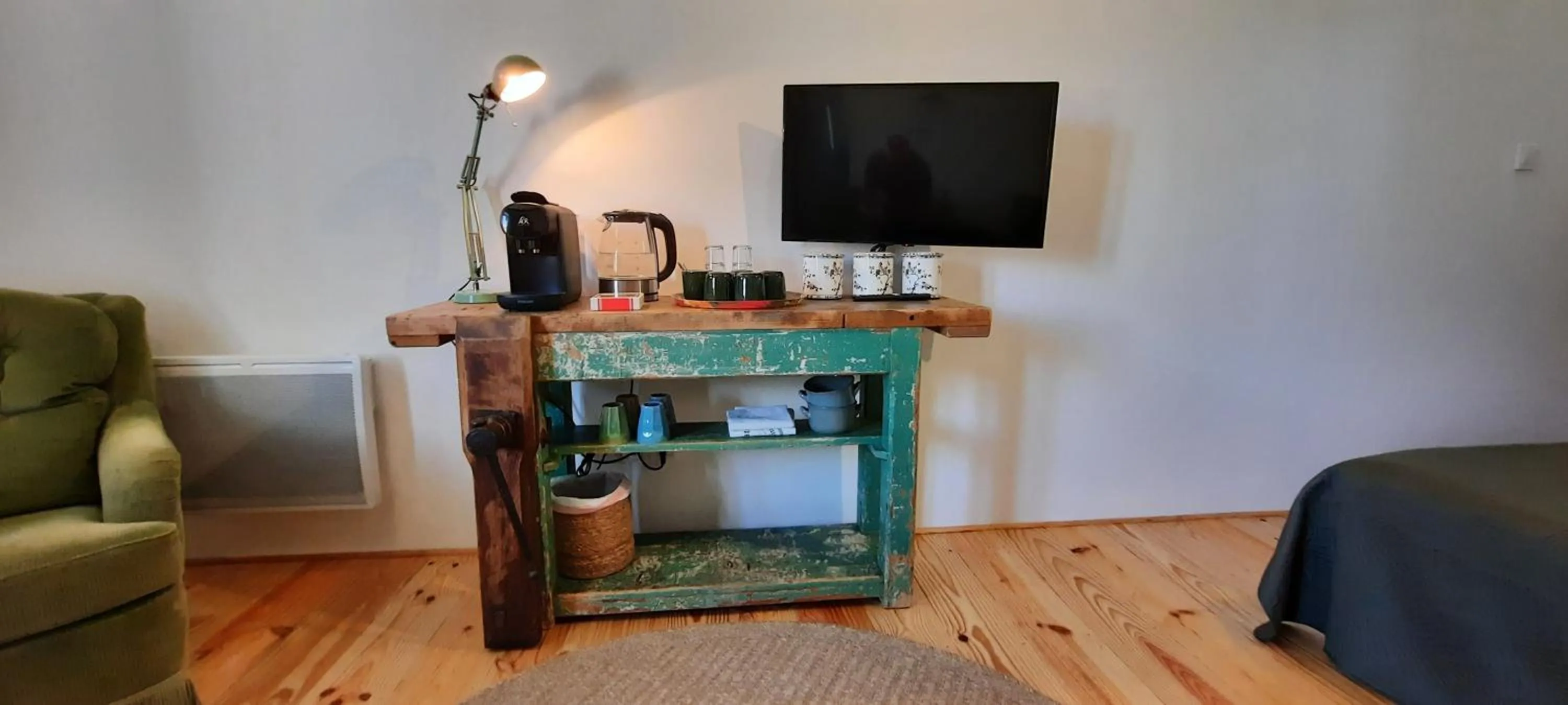 Coffee/tea facilities in chambres d'hôtes Domaine les Grands Pérons