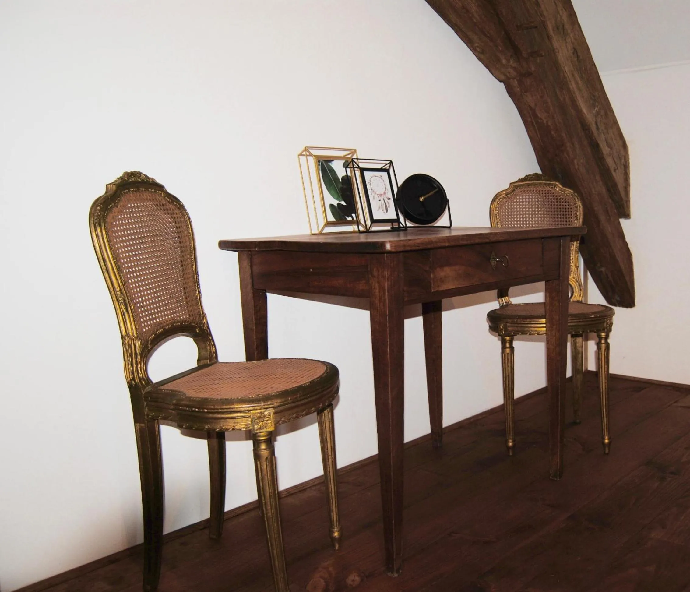 Decorative detail in chambres d'hôtes Domaine les Grands Pérons