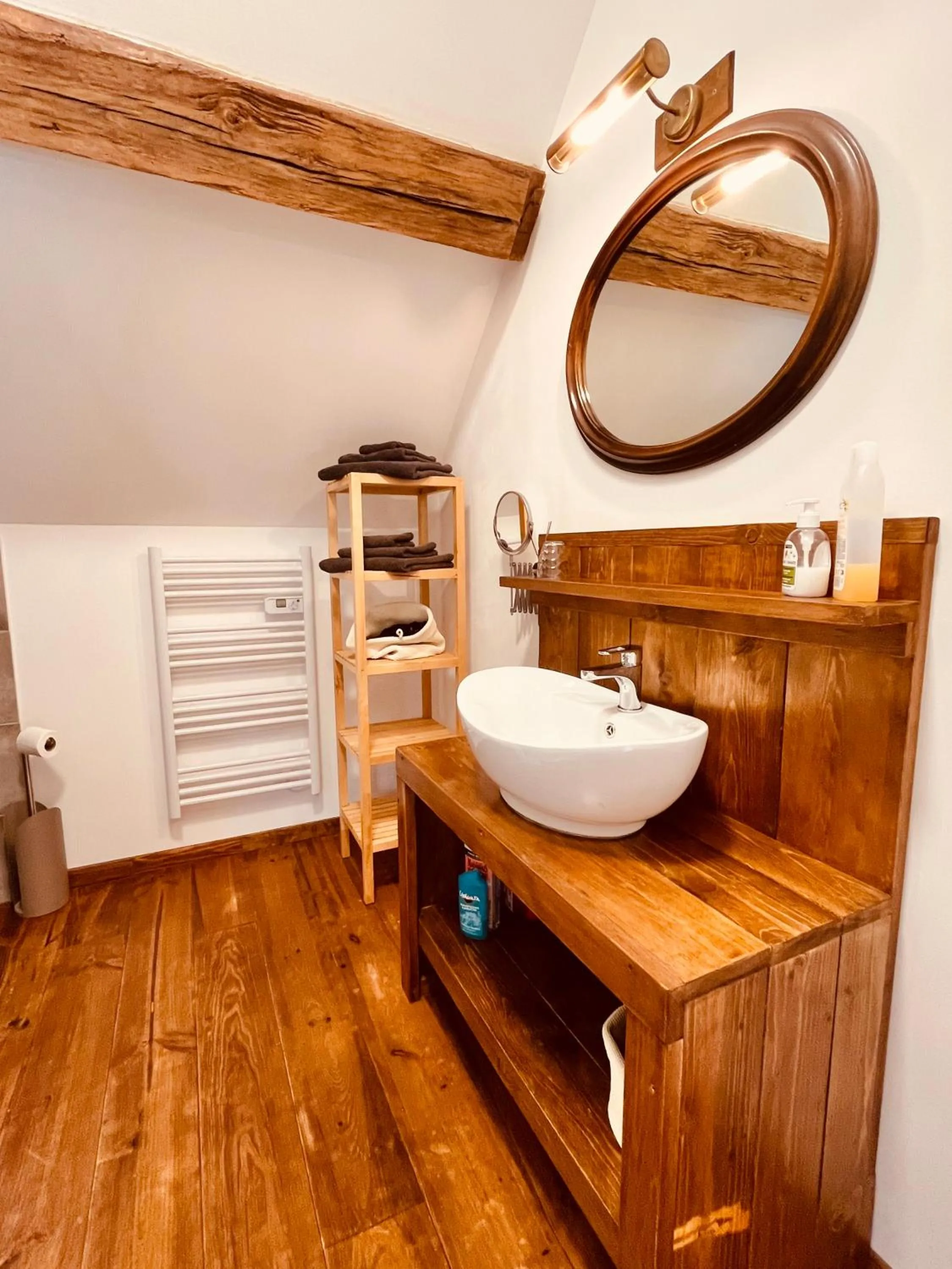 Bathroom in chambres d'hôtes Domaine les Grands Pérons