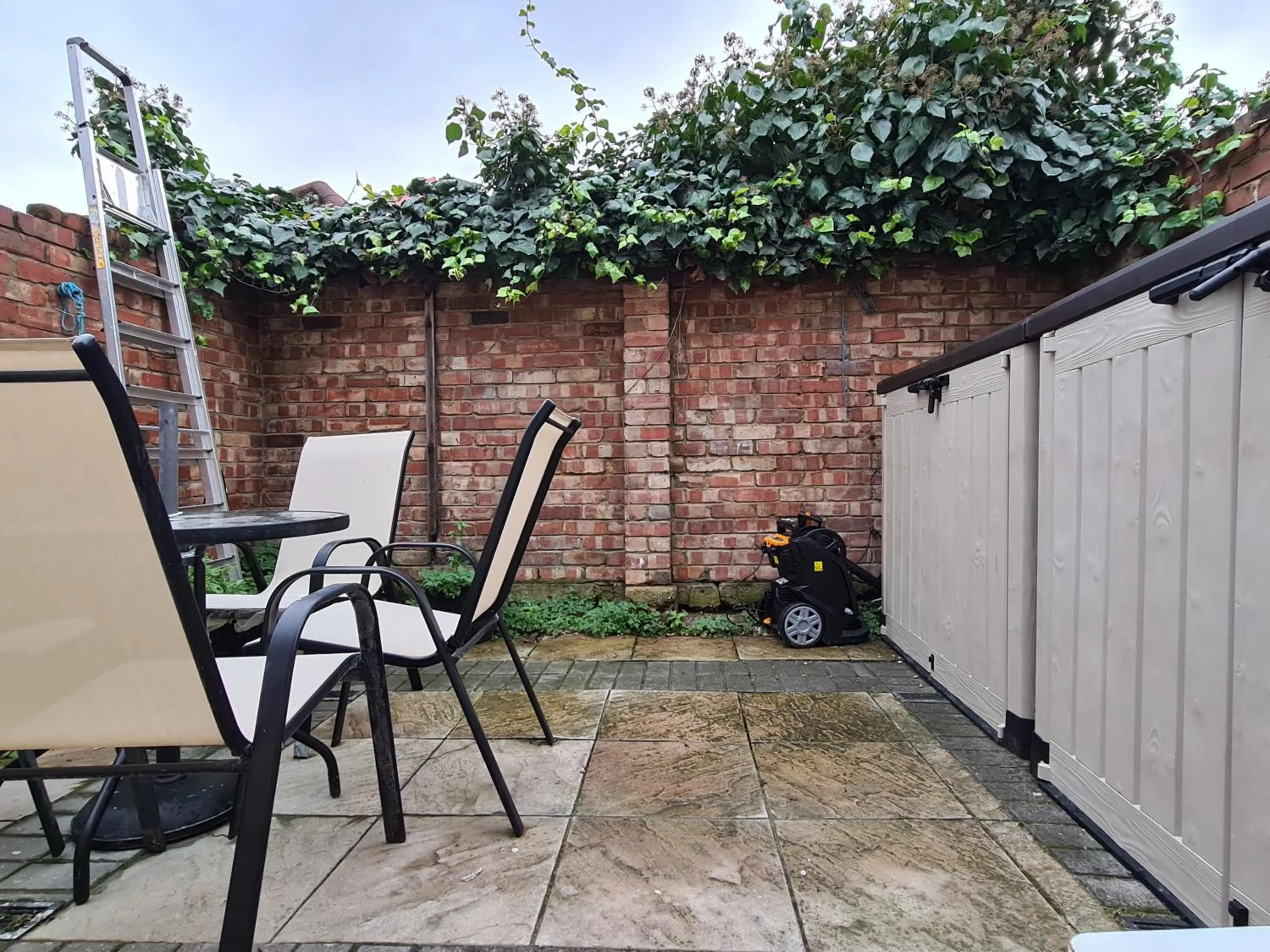 Garden in Umbrella Properties London Excel