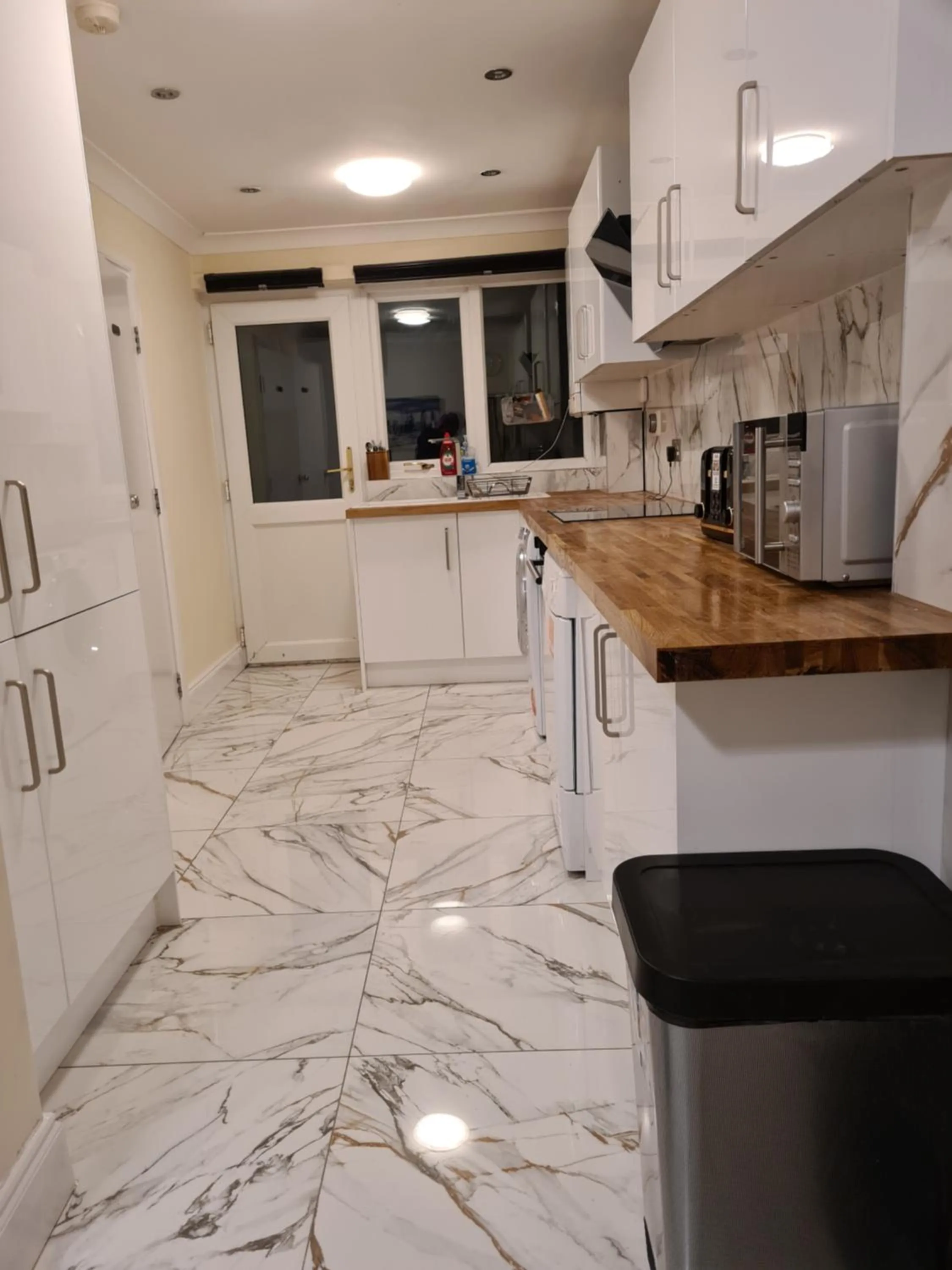 Kitchen or kitchenette in Umbrella Properties London Excel