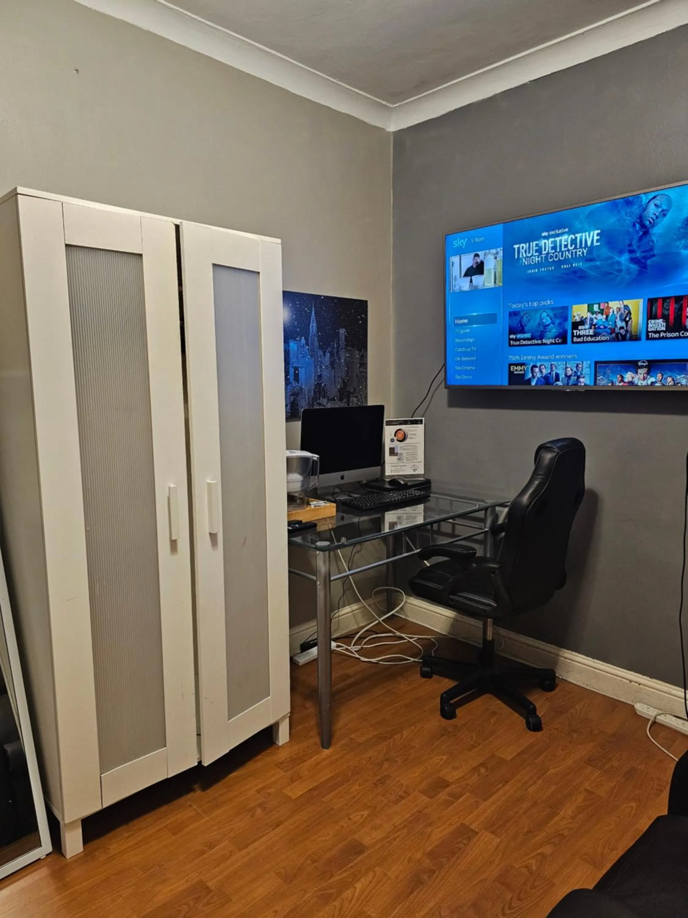 TV and multimedia in Umbrella Properties London Excel