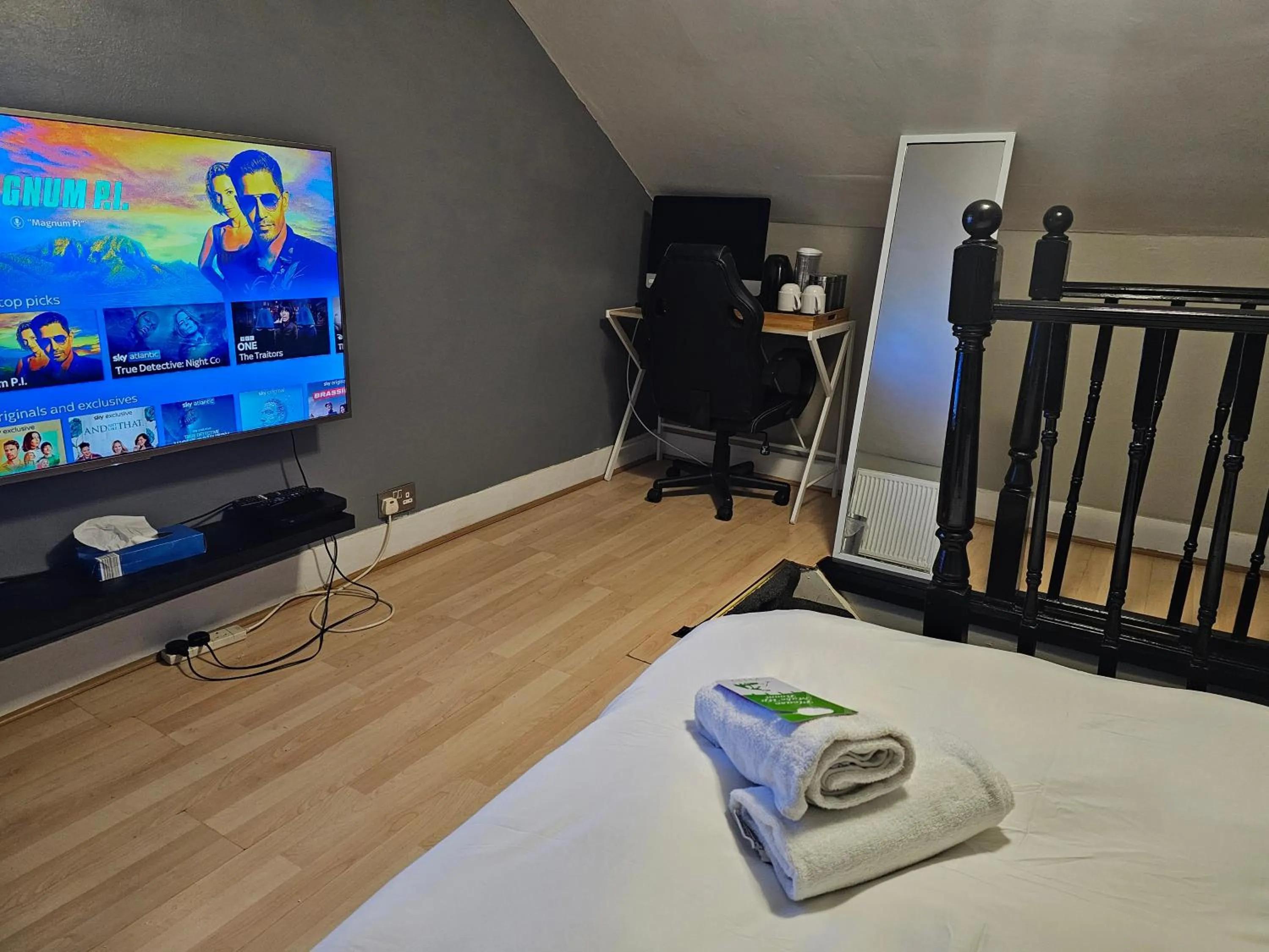 Bed in Umbrella Properties London Excel