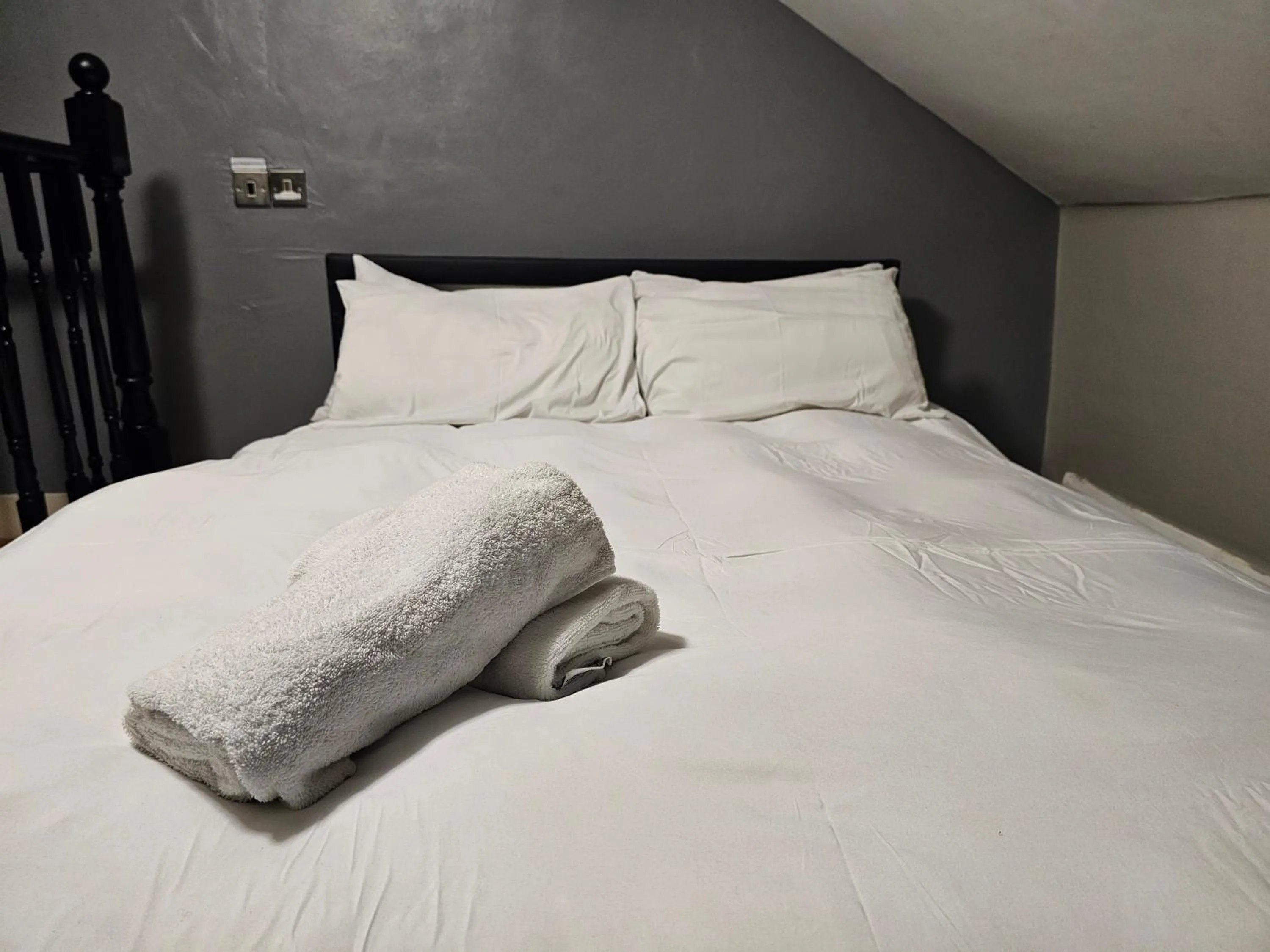 Bed in Umbrella Properties London Excel