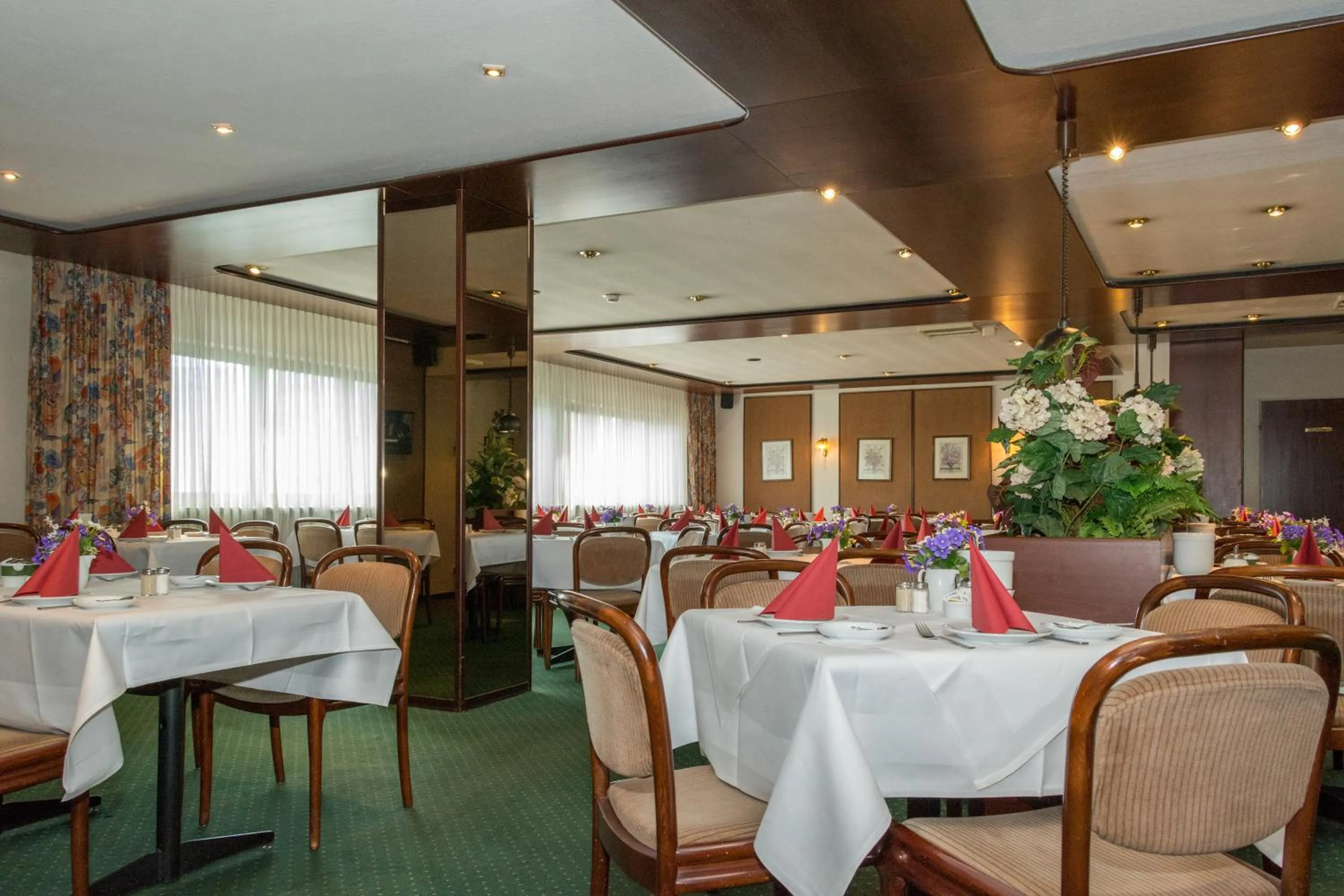 Restaurant/places to eat in Hotel Helgoland