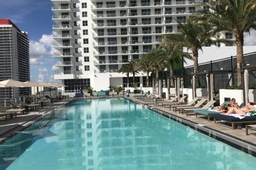 Hollywood Beach luxury condo-HBH