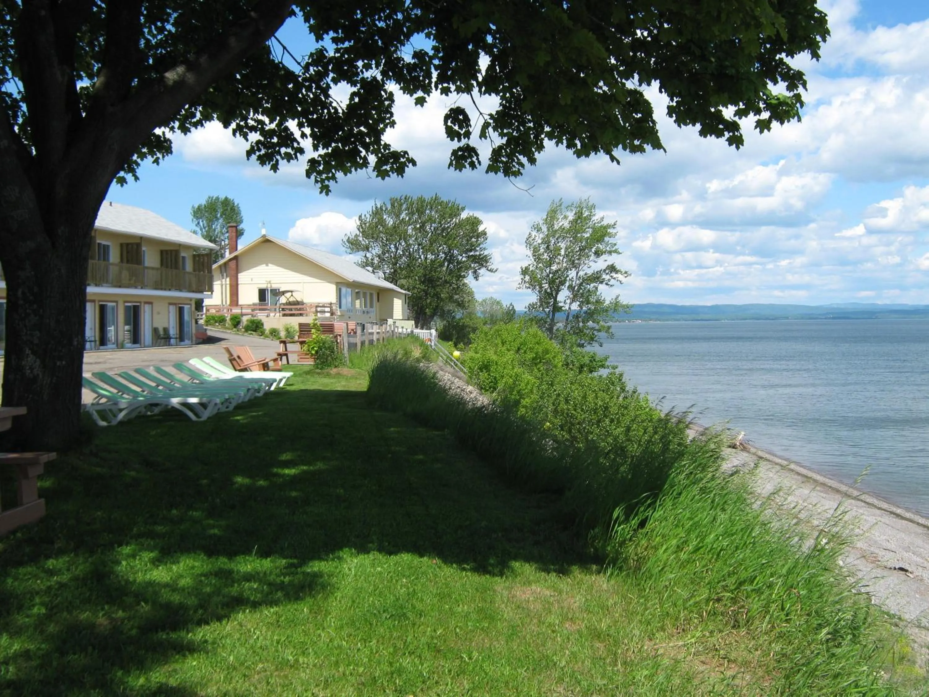 Area and facilities in Motel Carleton Sur Mer