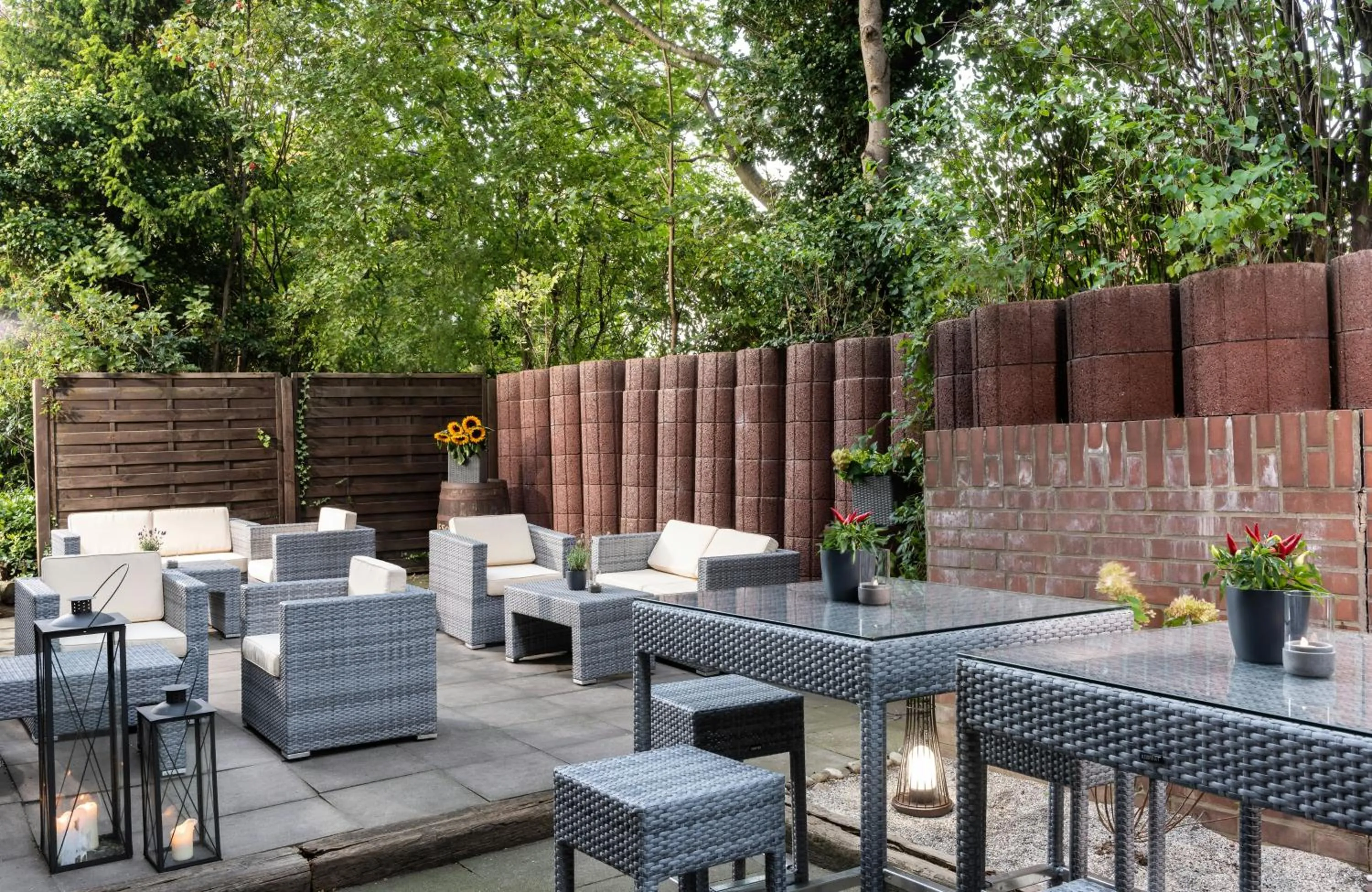 Balcony/Terrace in Leonardo Hotel Hamburg Elbbrücken