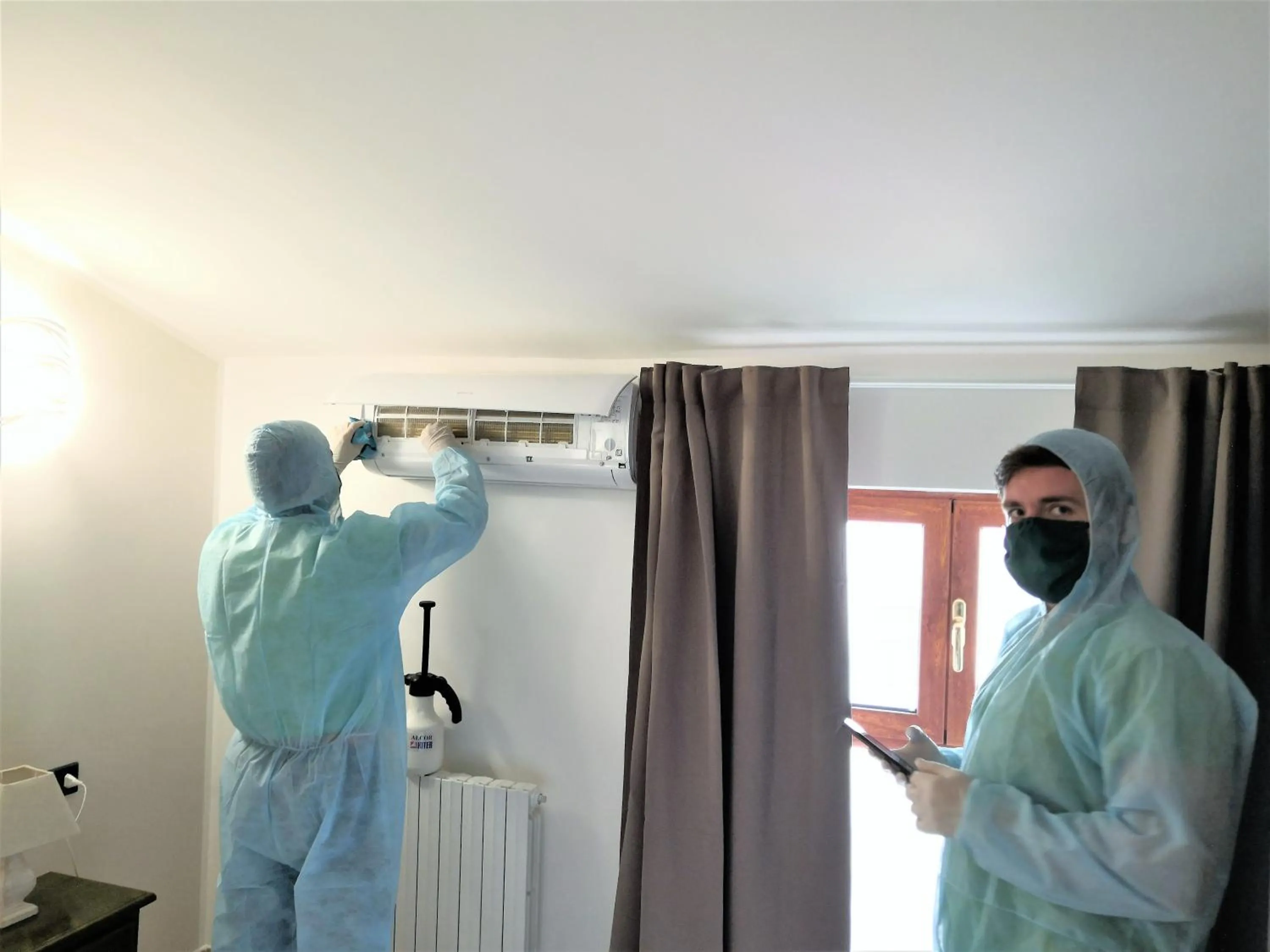 People in Plaza Rooms Ciampino