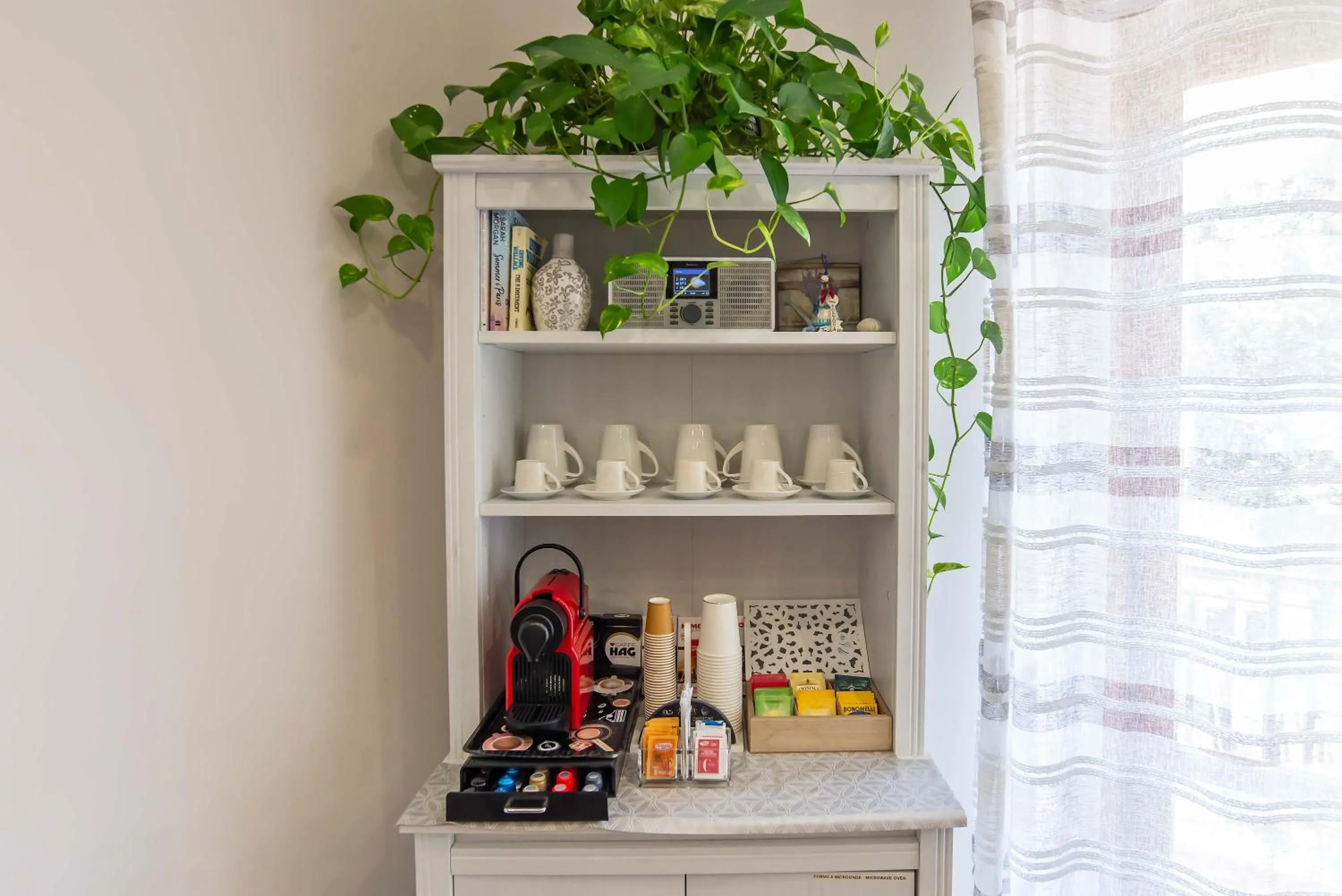 Coffee/tea facilities in Plaza Rooms Ciampino