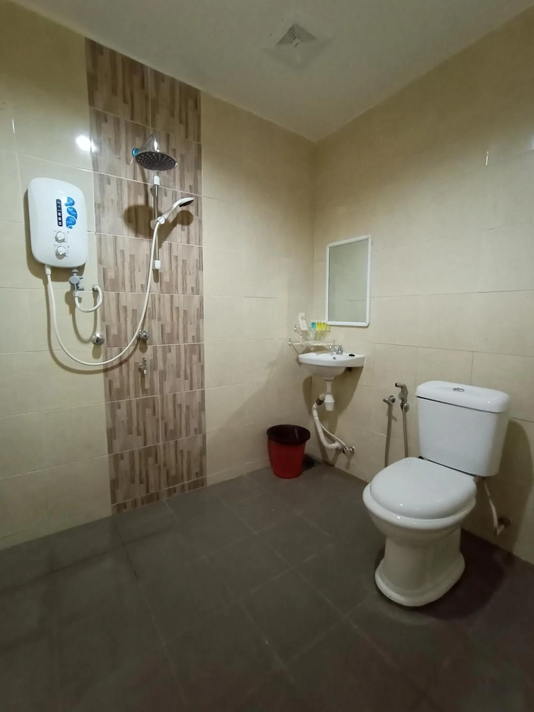 Toilet in Dane & Shue Hotel Kok Lanas