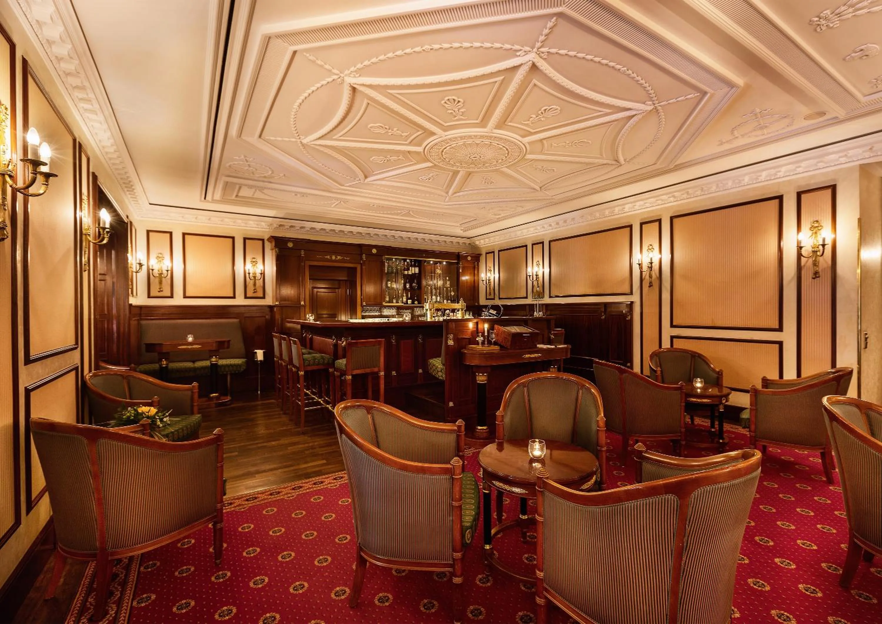 Lounge or bar in Best Western Premier Grand Hotel Russischer Hof