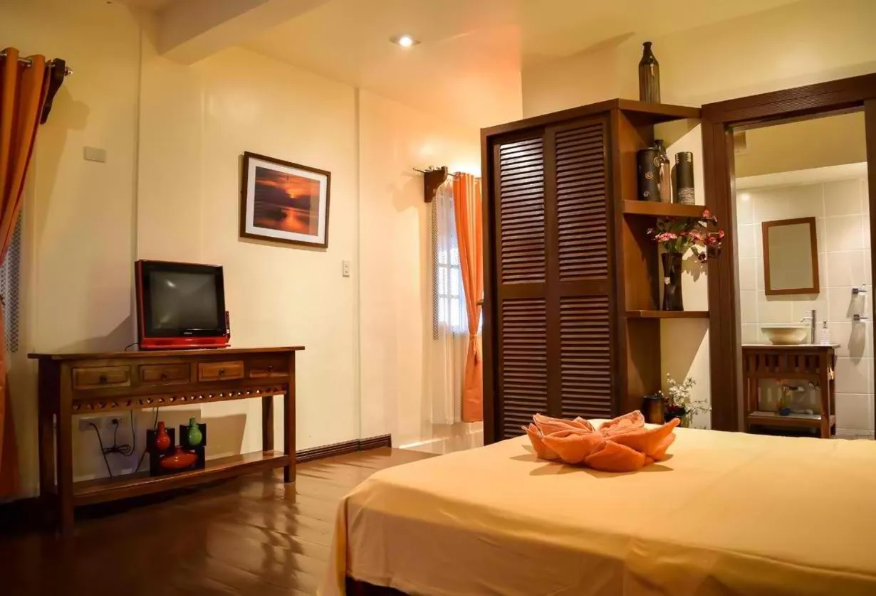 TV and multimedia, Bed in Tribal Hills Mountain Resort