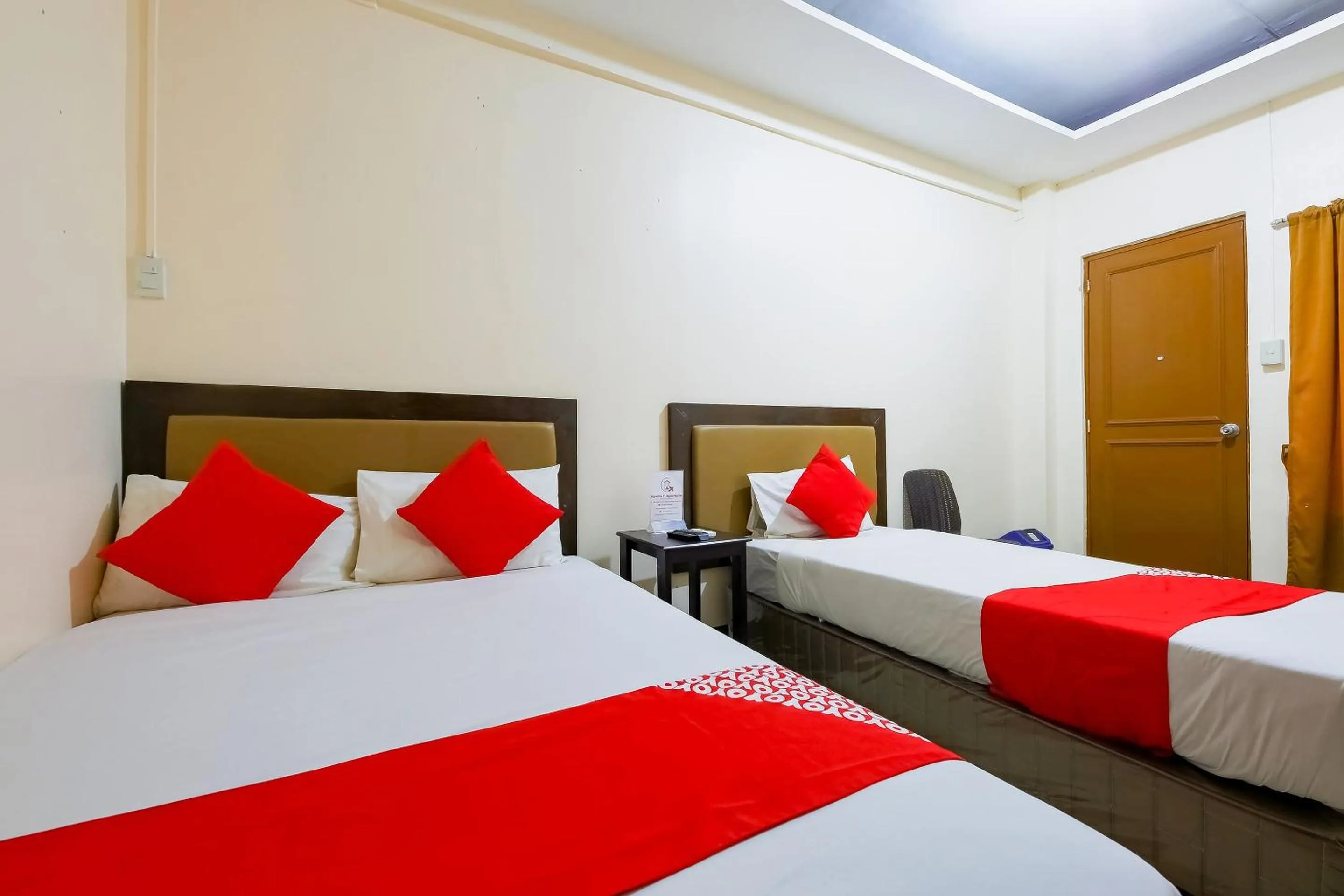 Bedroom, Bed in OYO 431 Apollo 11 Apartelle