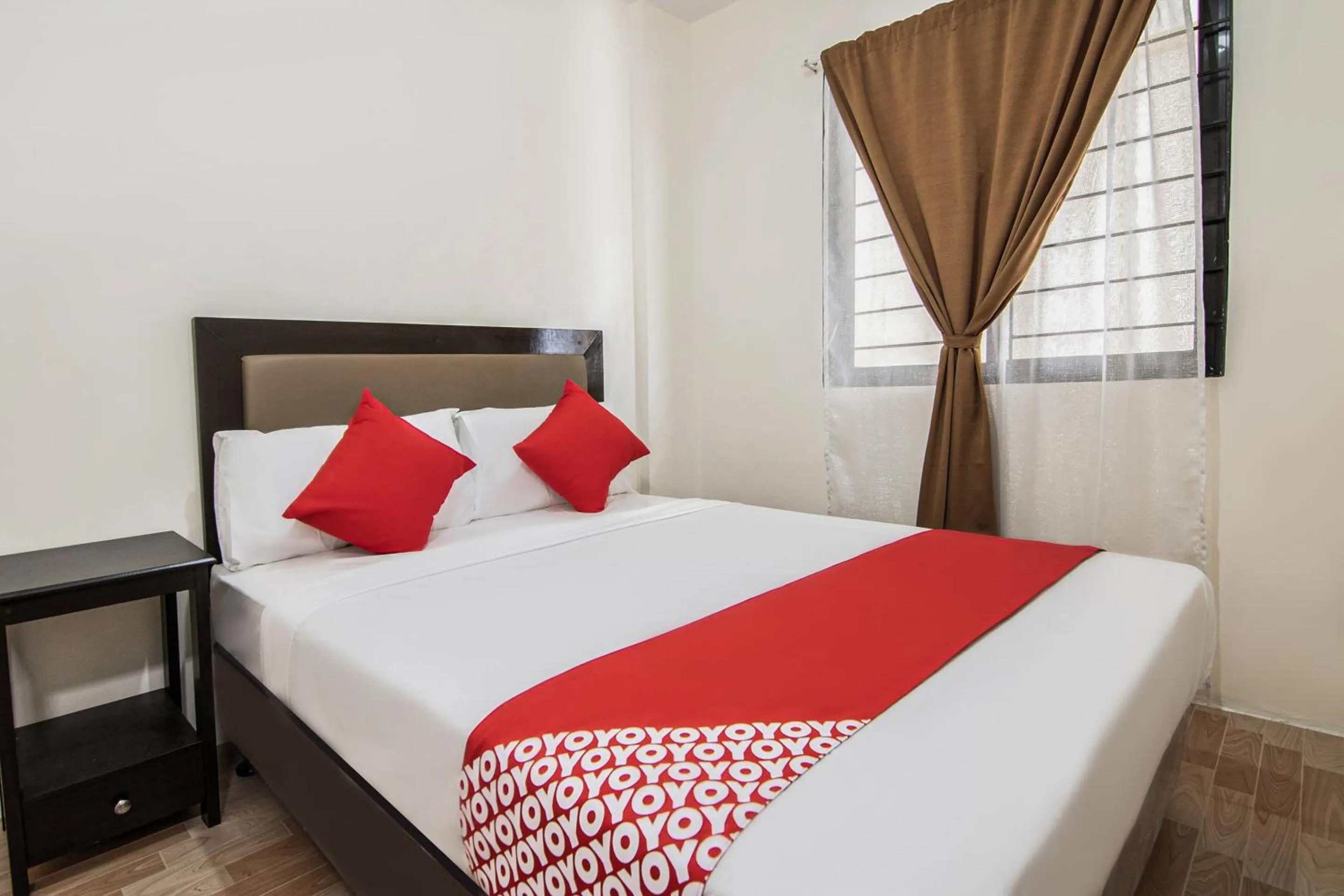 Bedroom, Bed in OYO 431 Apollo 11 Apartelle