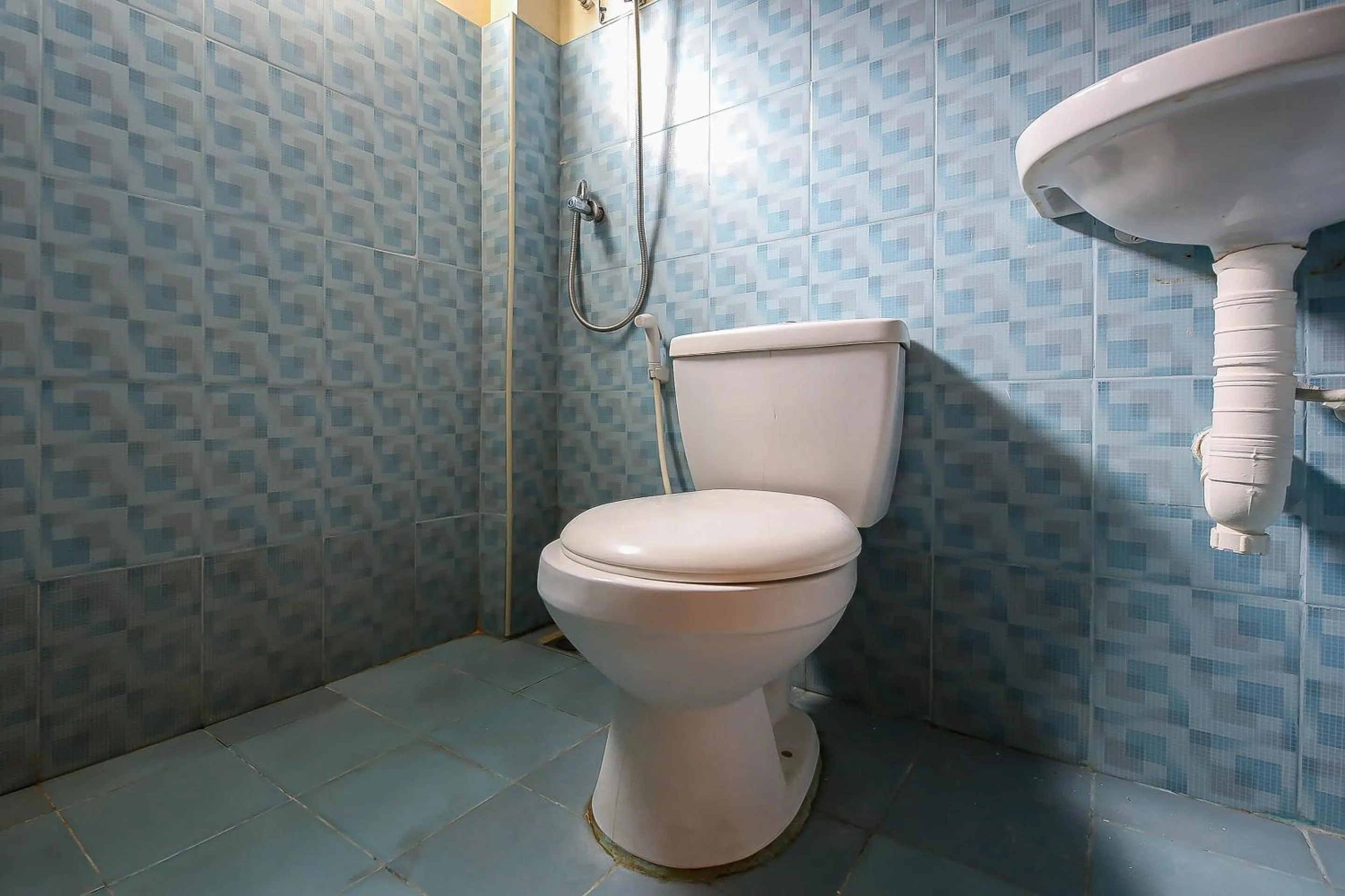 Bathroom in OYO 431 Apollo 11 Apartelle