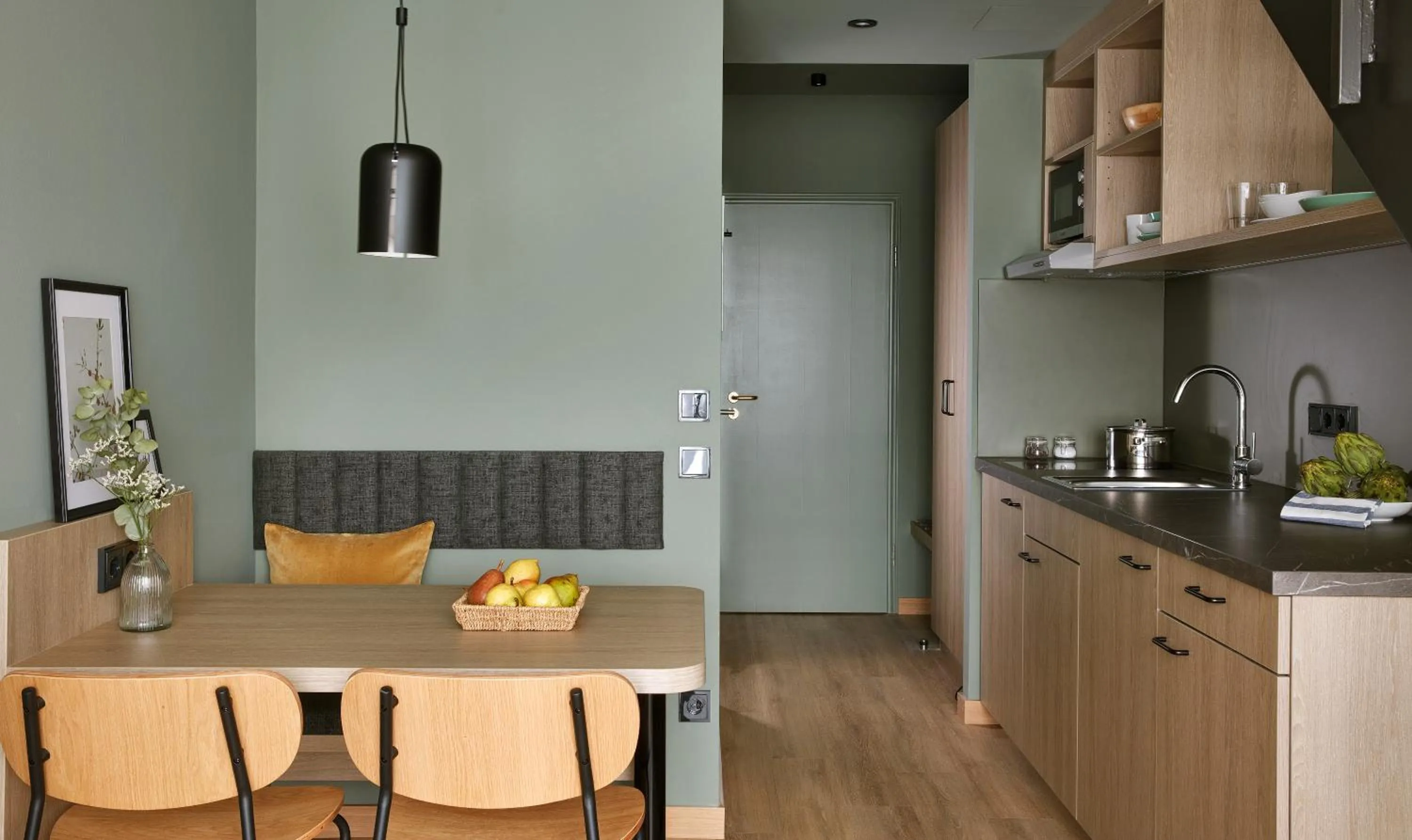 Kitchen or kitchenette in Living Hotel Nürnberg