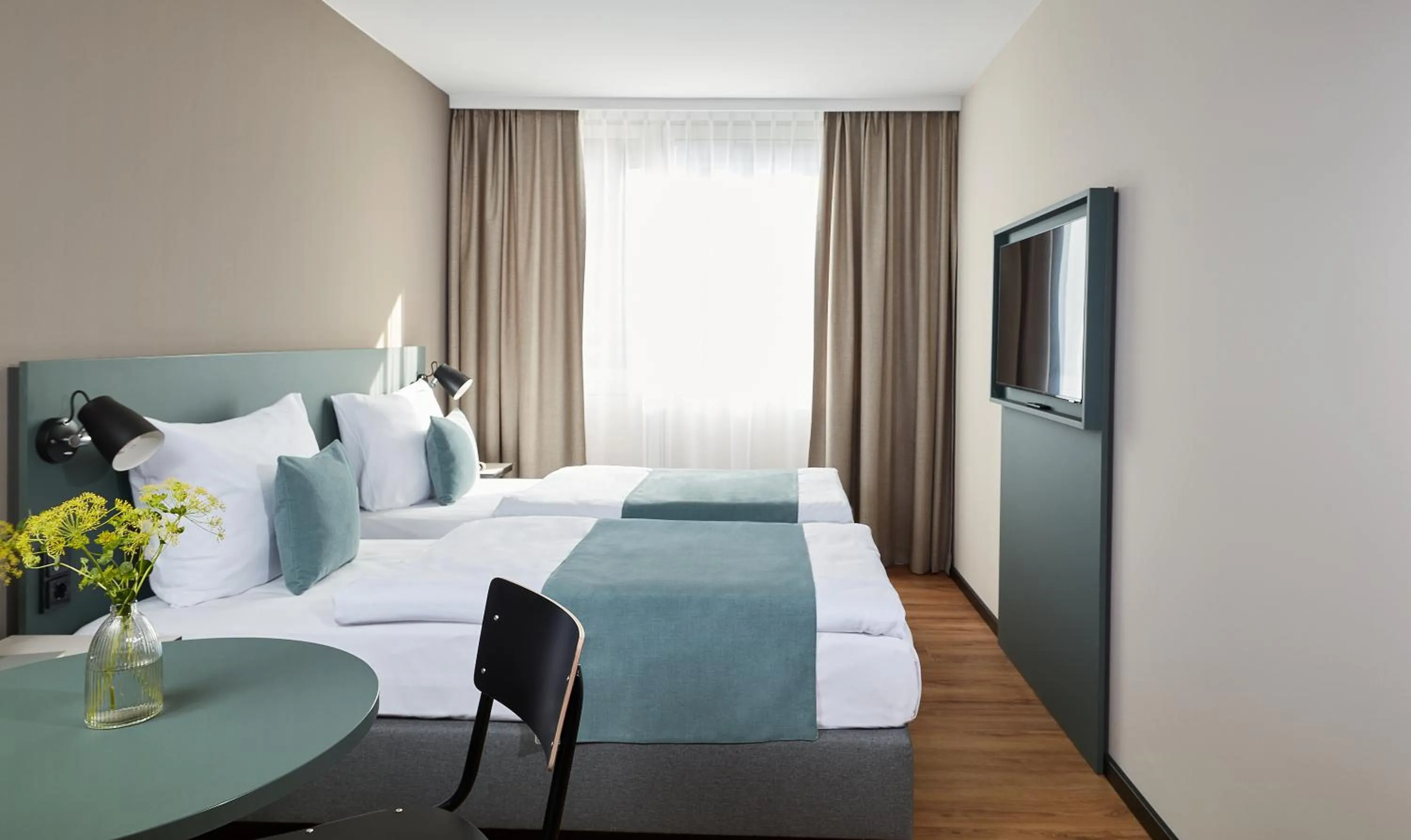 Bedroom, Bed in Living Hotel am Deutschen Museum