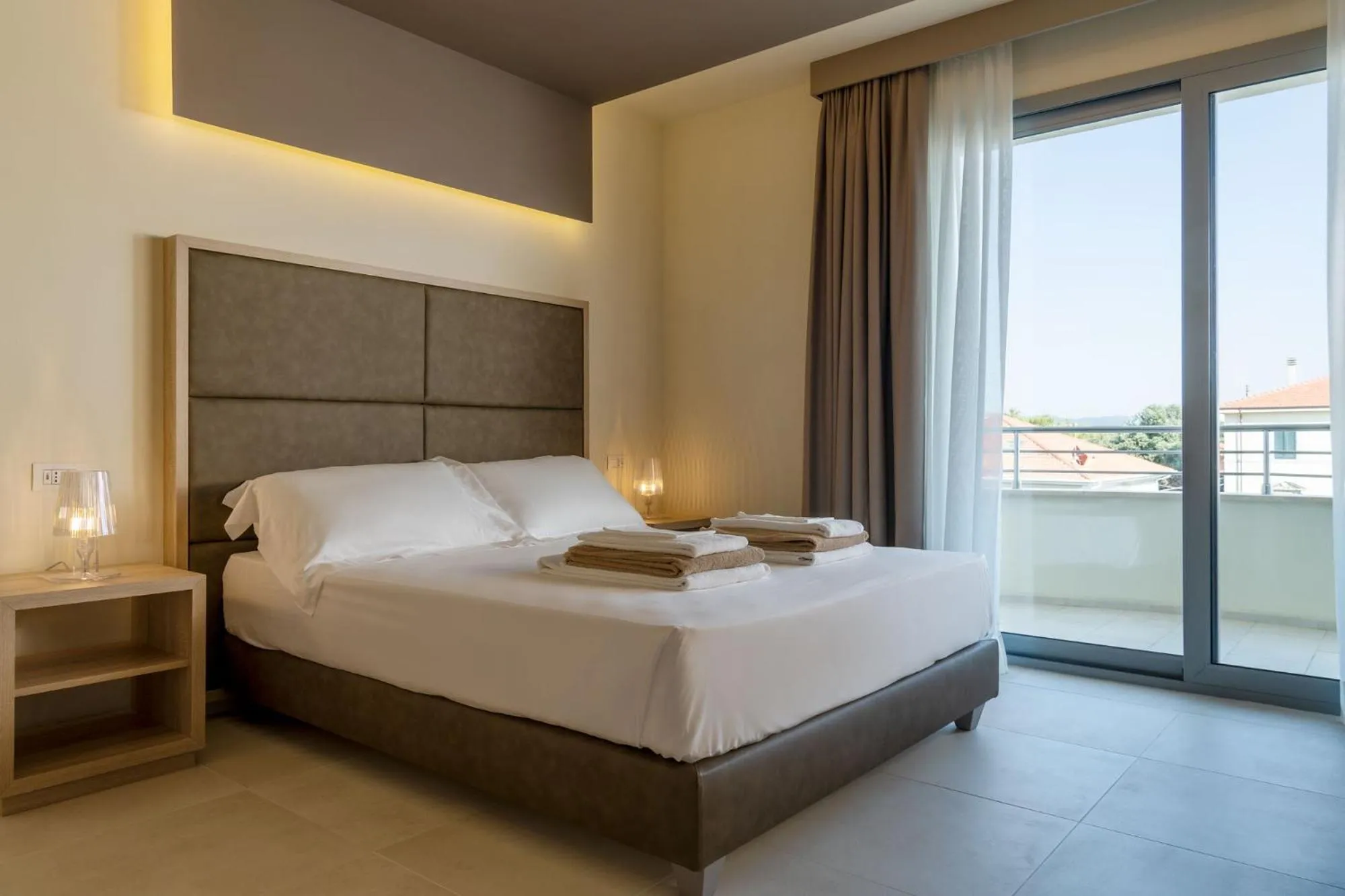 Photo of the whole room, Bed in Palace Lido Hotel & Suites