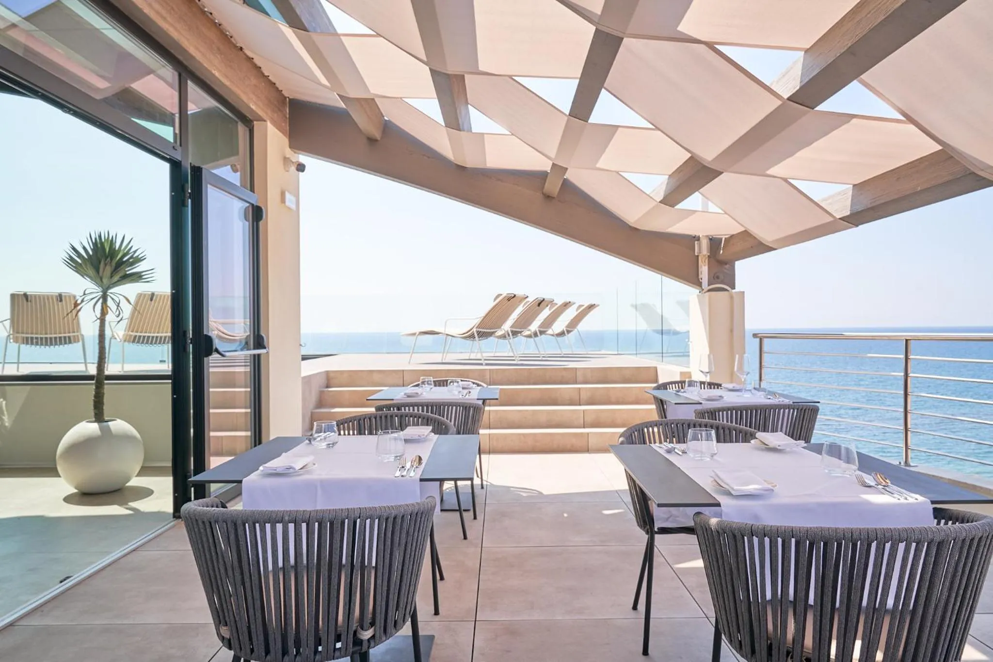 Sea view in Palace Lido Hotel & Suites