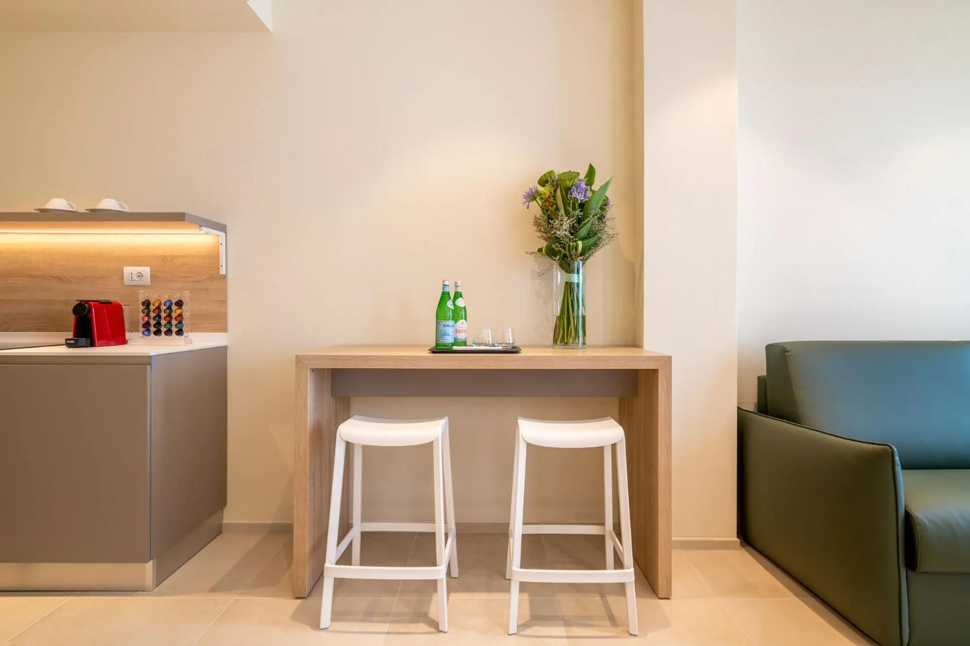 Coffee/tea facilities in Palace Lido Hotel & Suites