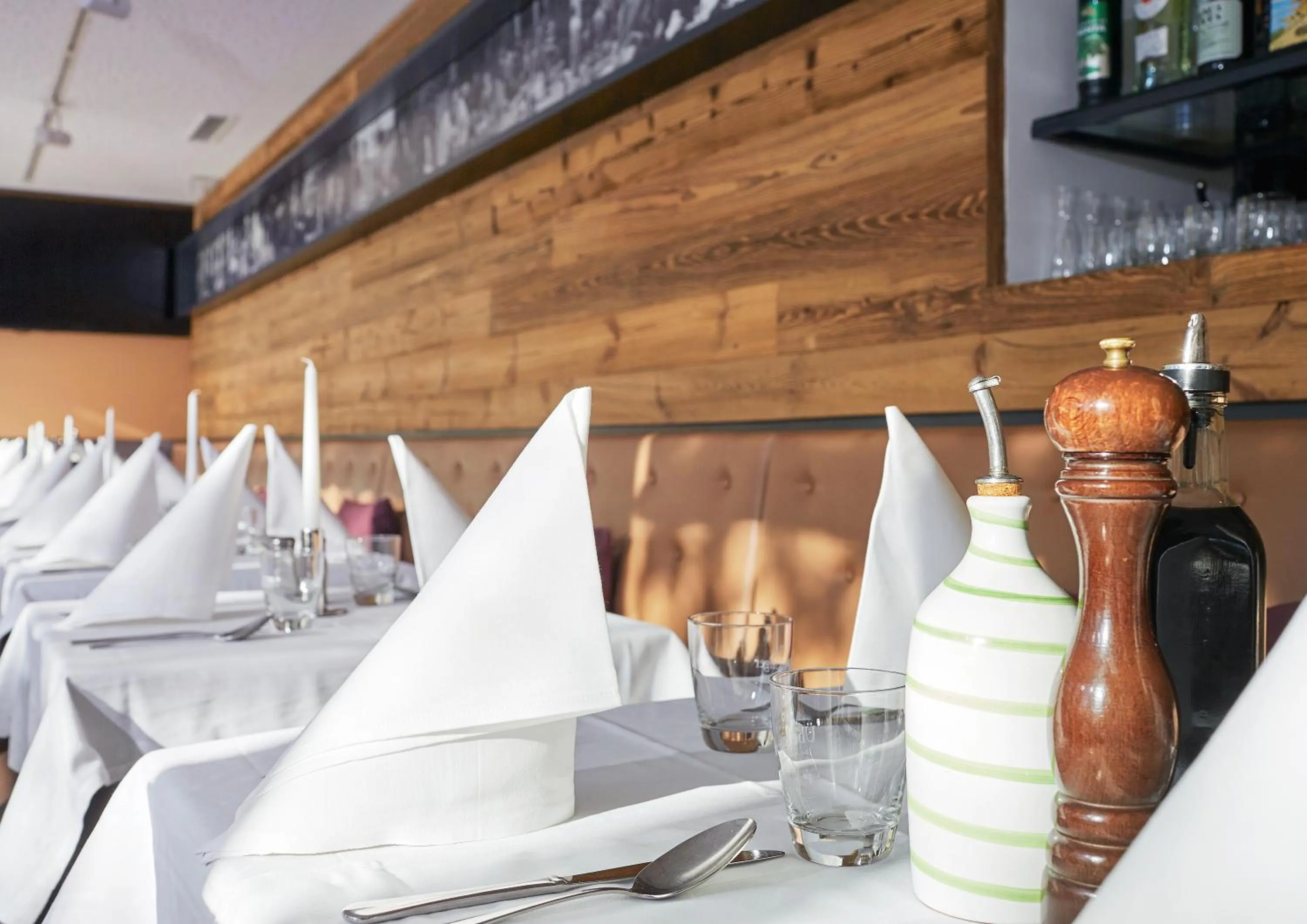 Restaurant/places to eat in Living Hotel am Olympiapark