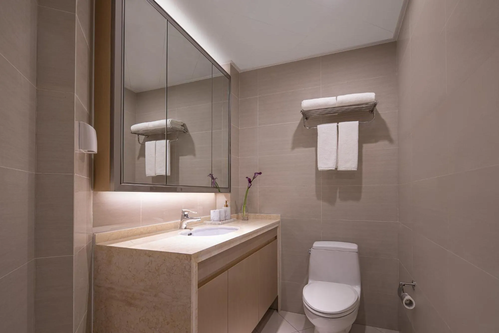Toilet in Joysuites Nantong