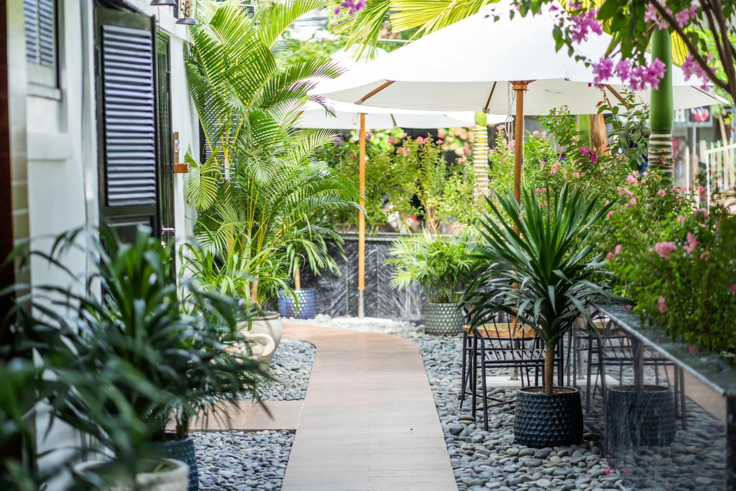 Patio in Quang Vinh Apartment and Hotel Hoi An