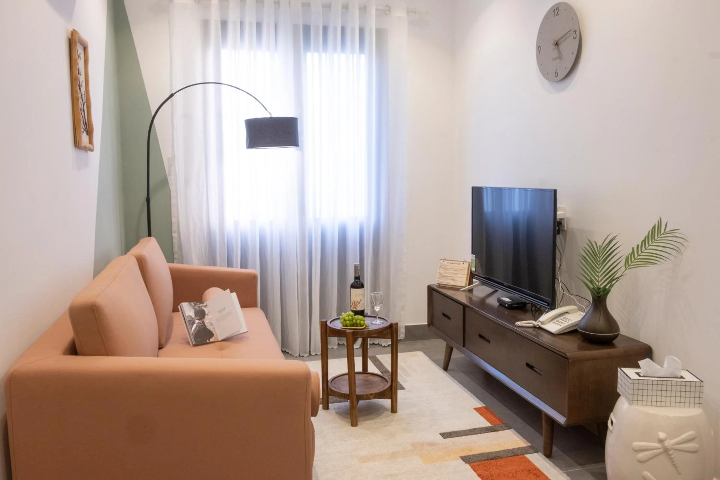 Communal lounge/ TV room in Quang Vinh Apartment and Hotel Hoi An