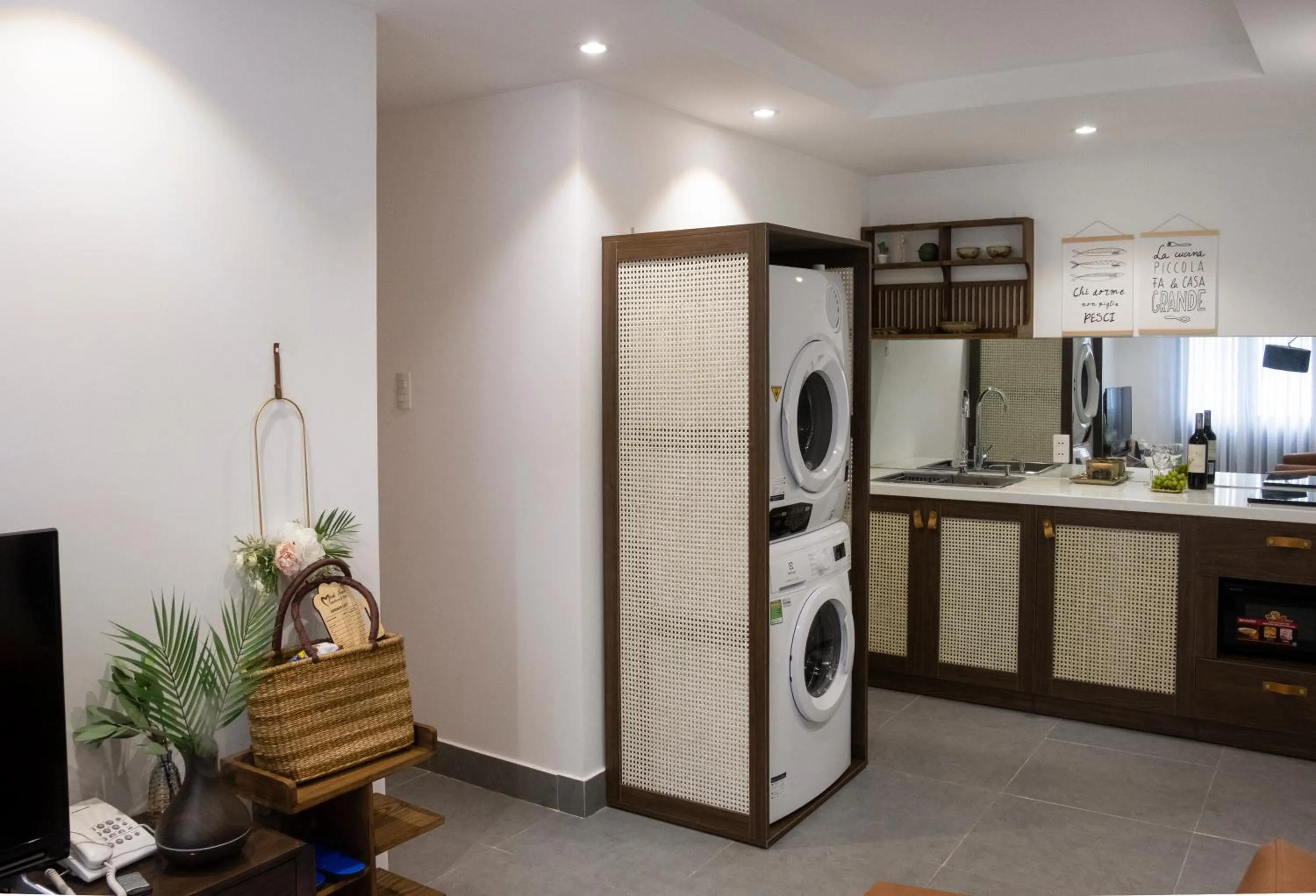 Kitchen or kitchenette in Quang Vinh Apartment and Hotel Hoi An