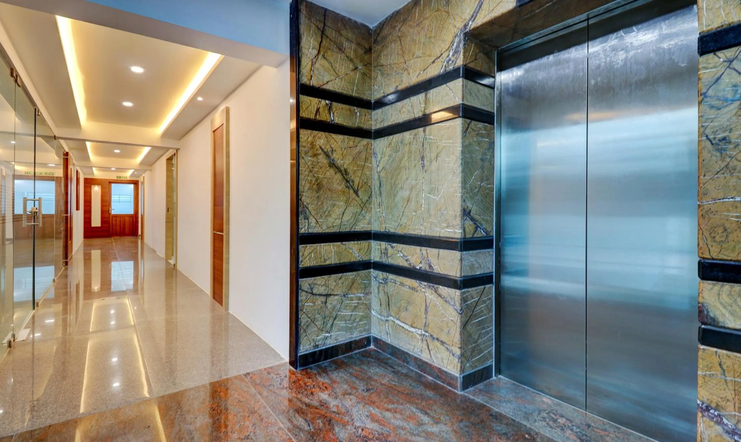 elevator in Treebo Park - 500m from Medical College