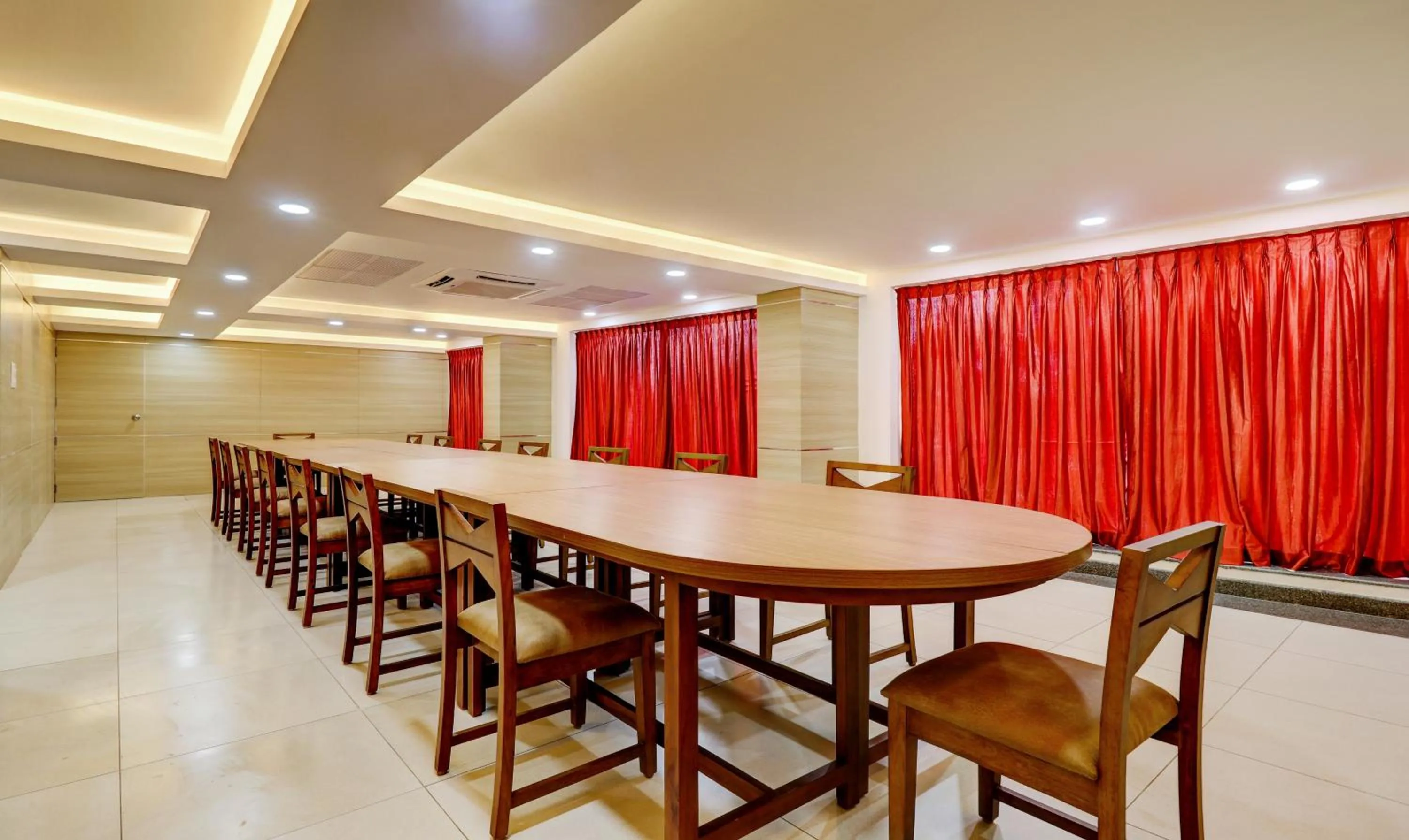 Business facilities in Treebo Park - 500m from Medical College