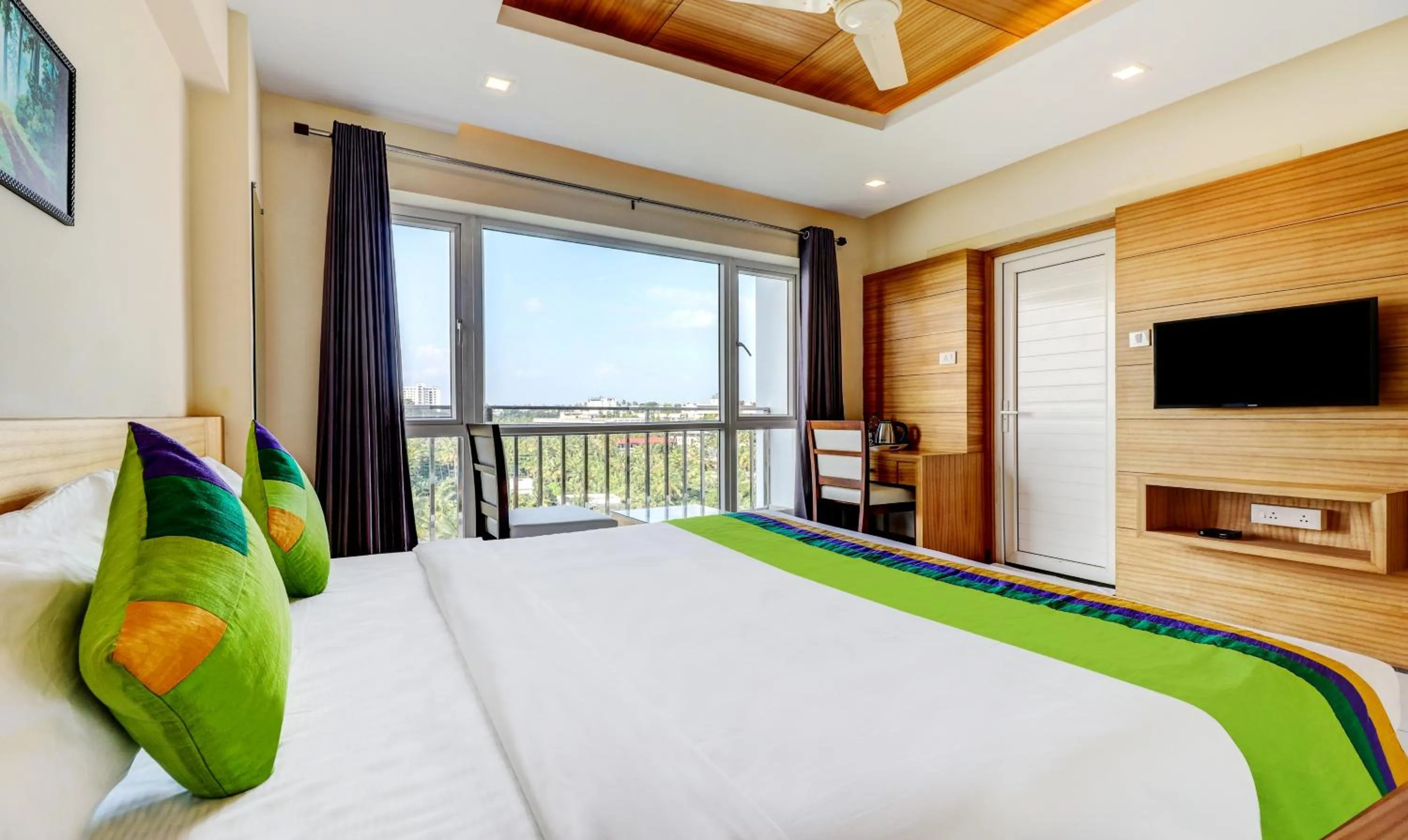 Bedroom, Bed in Treebo Park - 500m from Medical College
