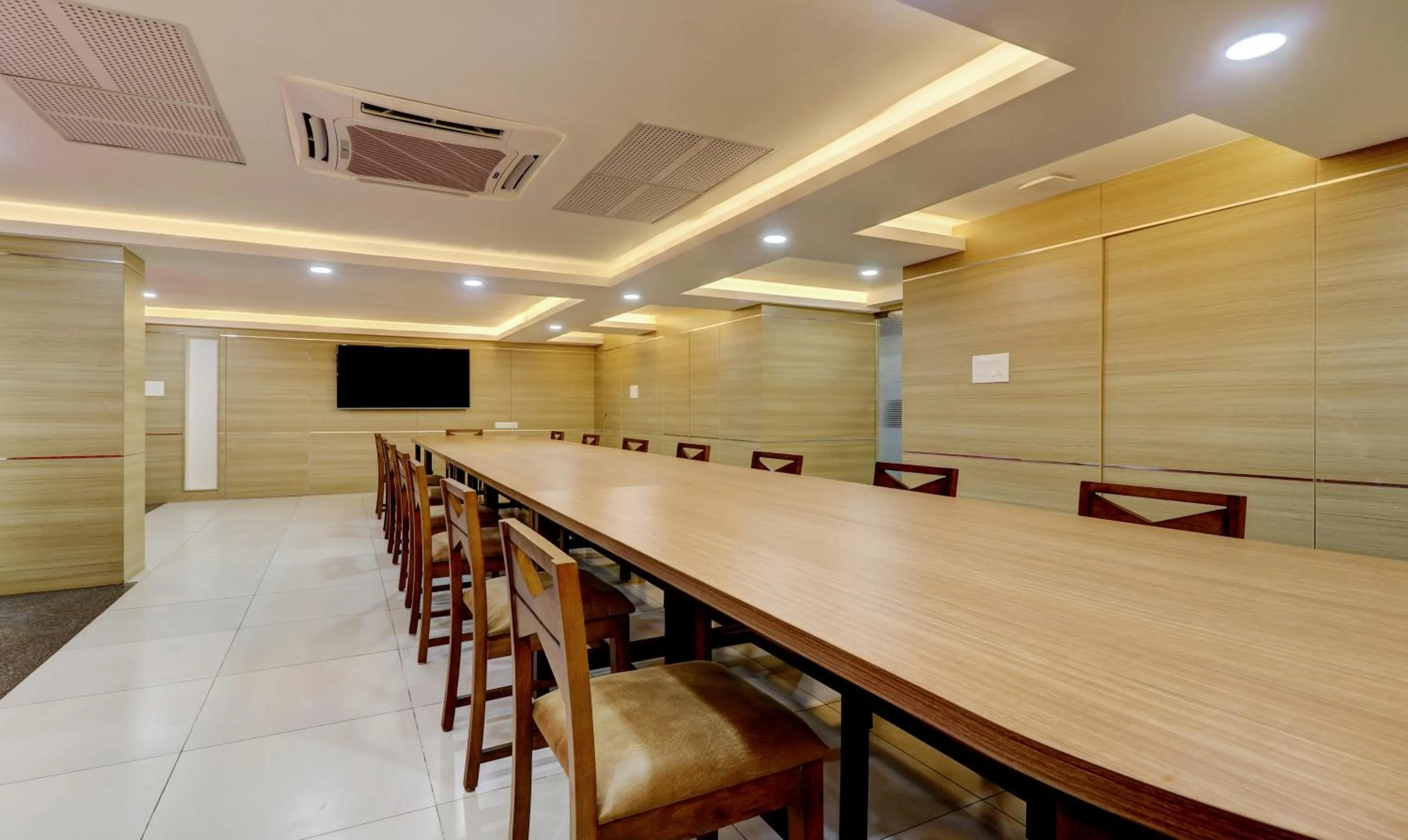 Banquet/Function facilities in Treebo Park - 500m from Medical College