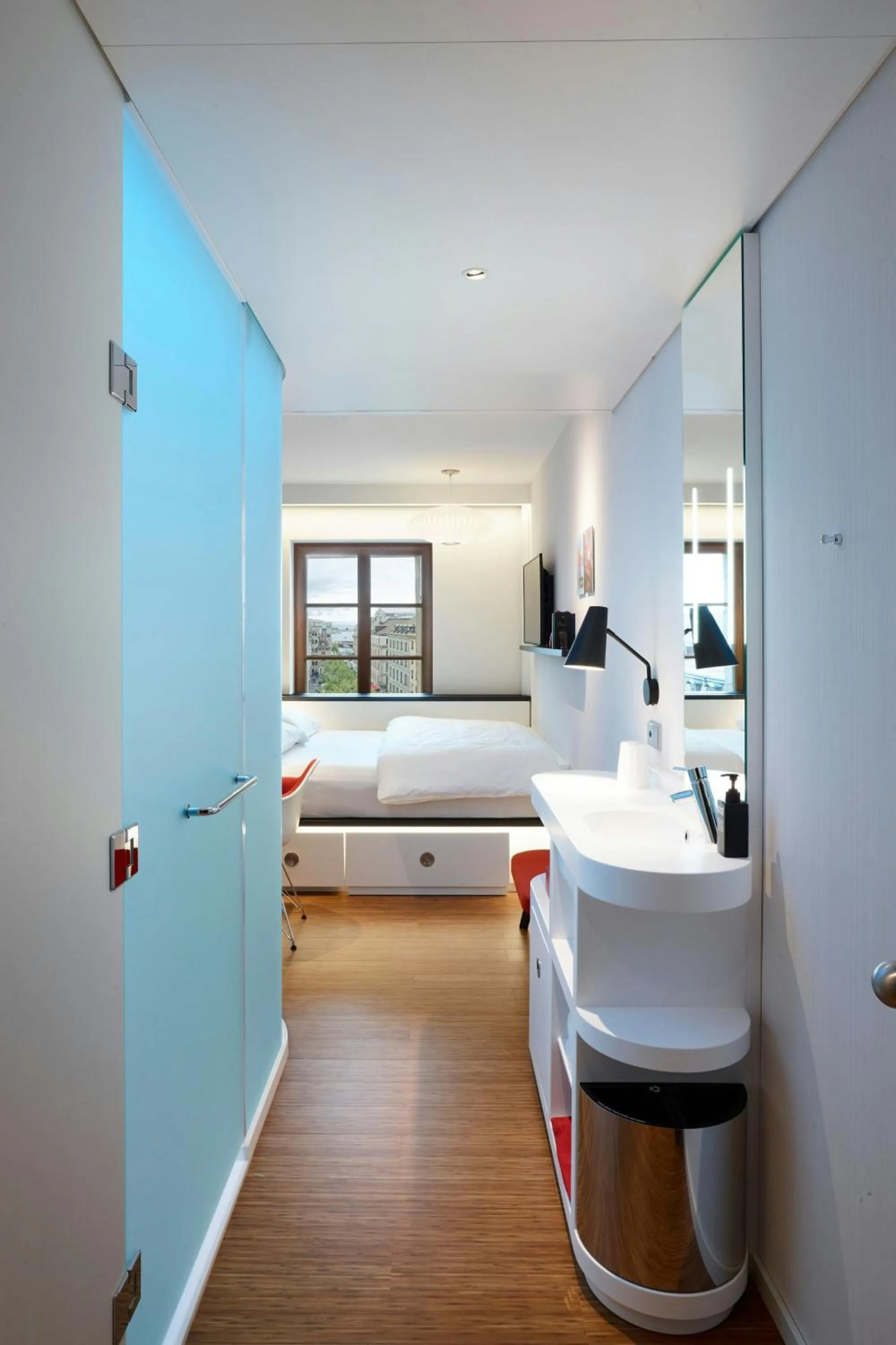 Bedroom, Bed in citizenM Geneva