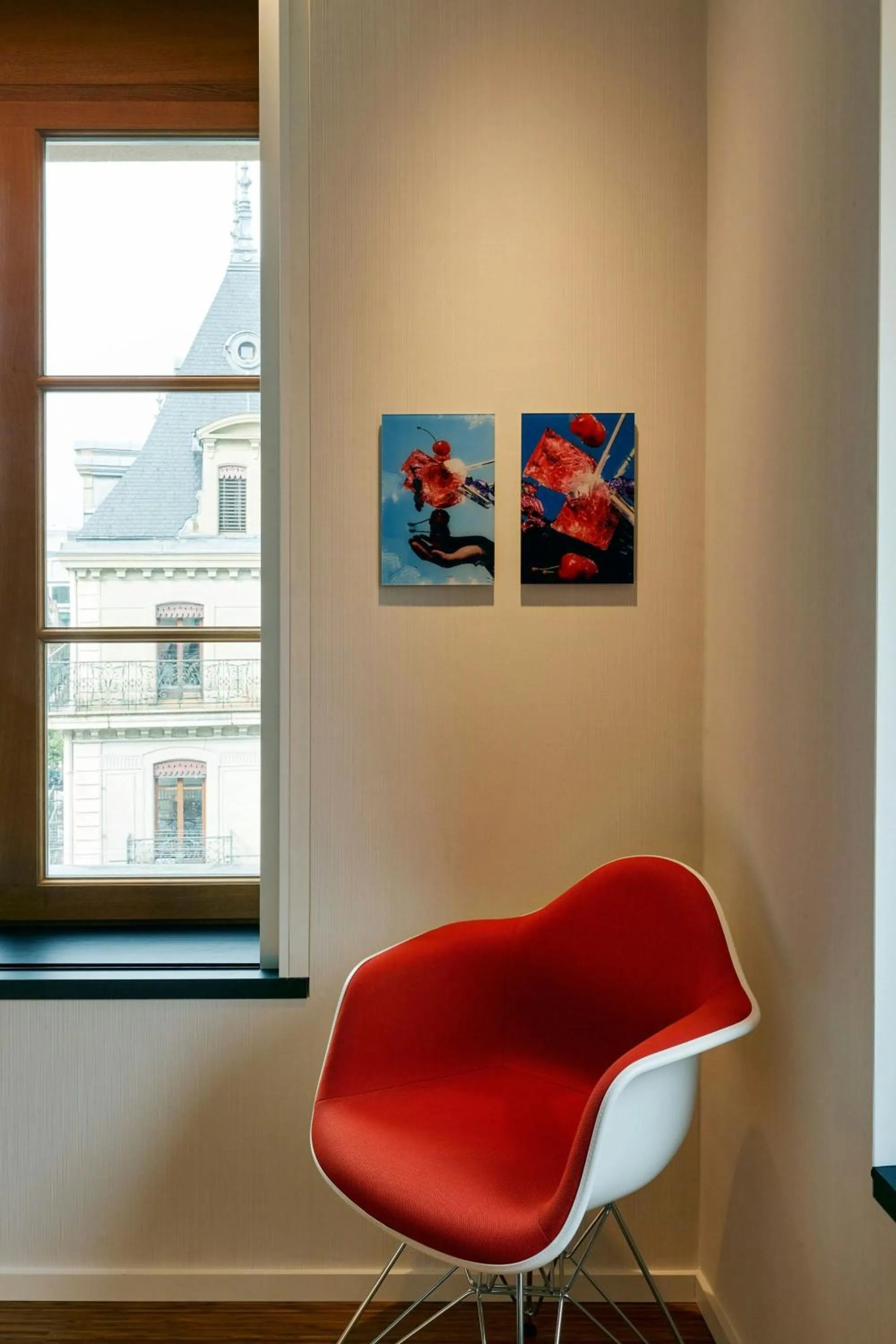 Bedroom in citizenM Geneva