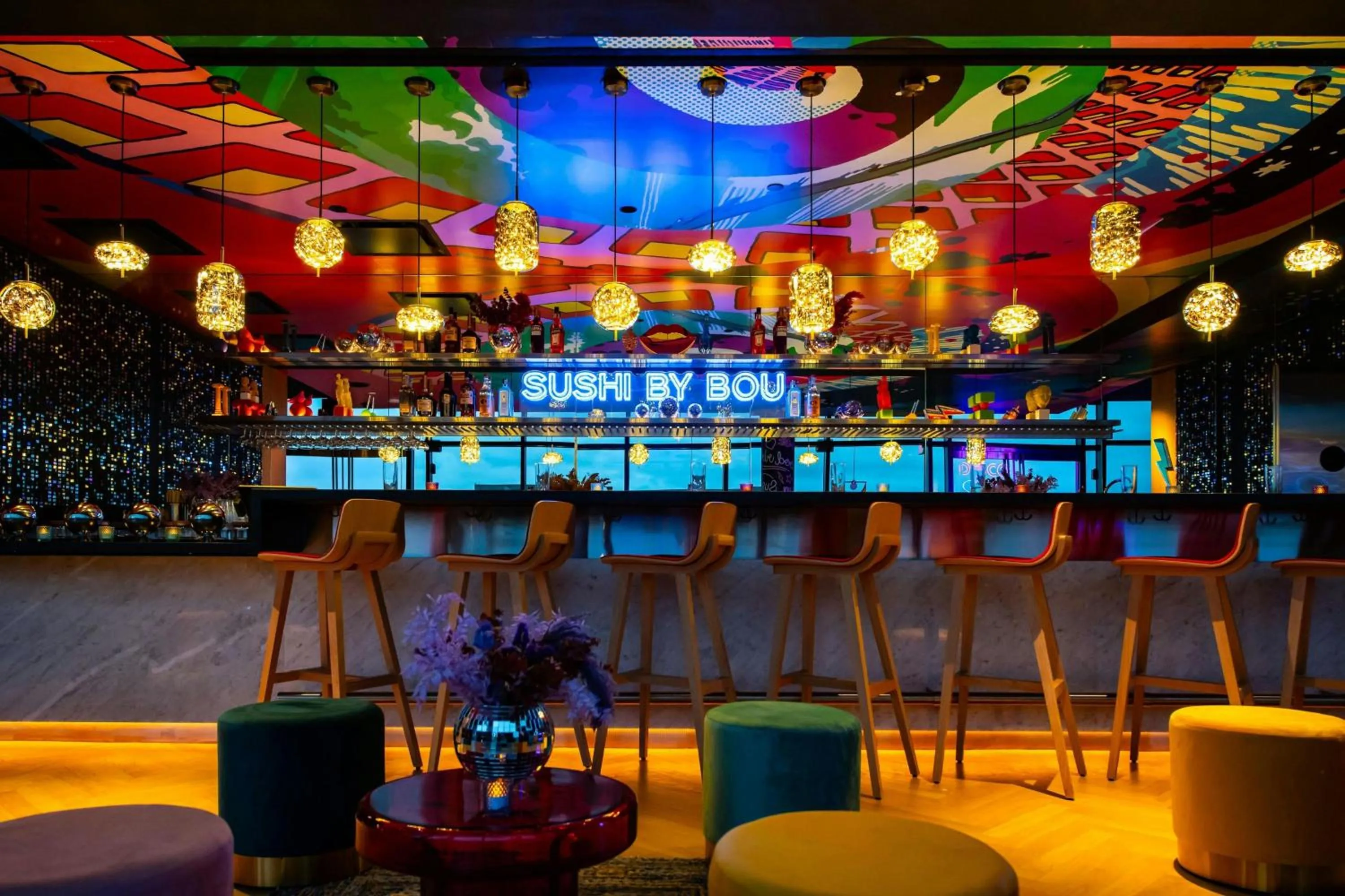 Restaurant/places to eat in citizenM Washington Capital