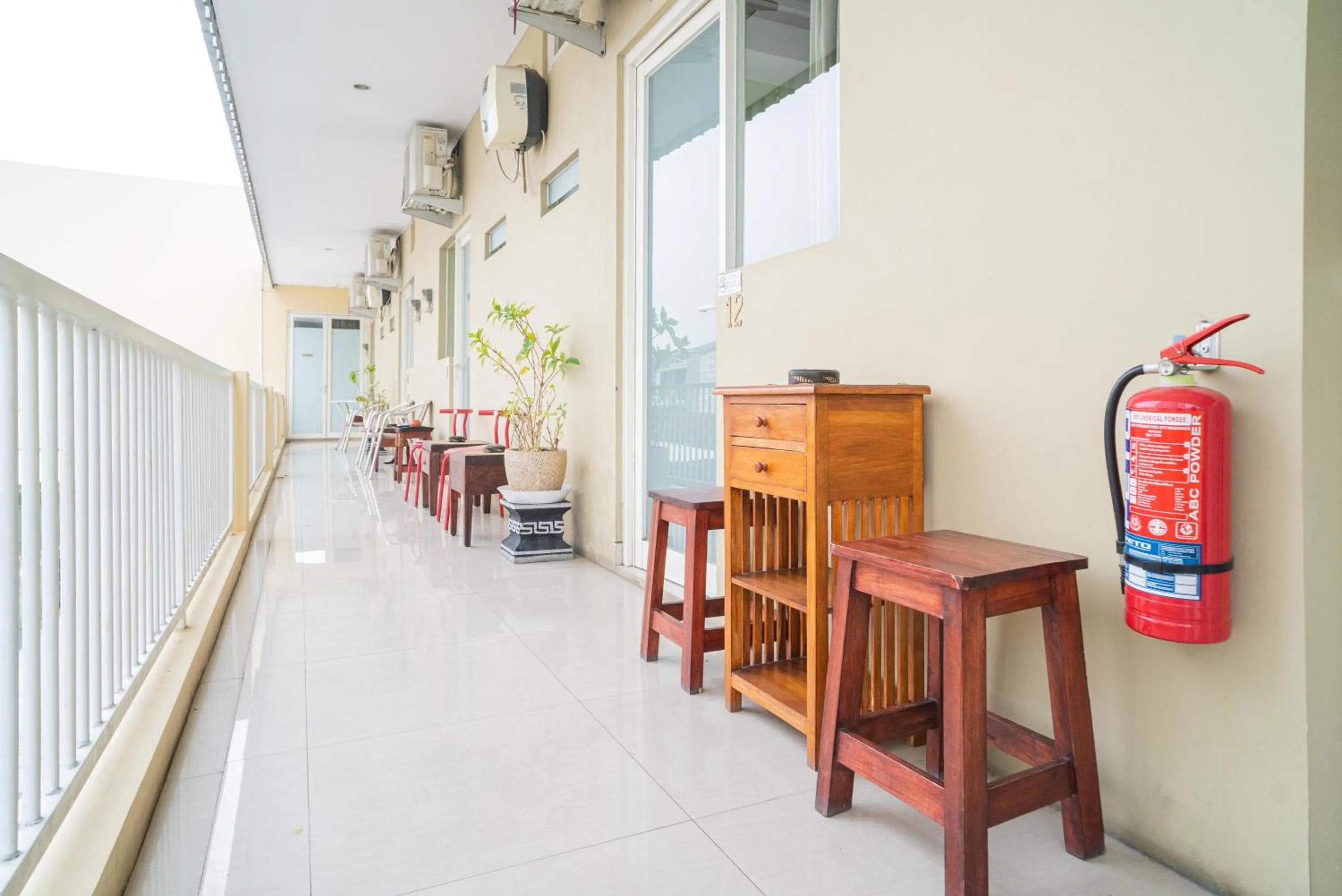 Balcony/Terrace in RedDoorz Syariah near Suncity Mall Sidoarjo