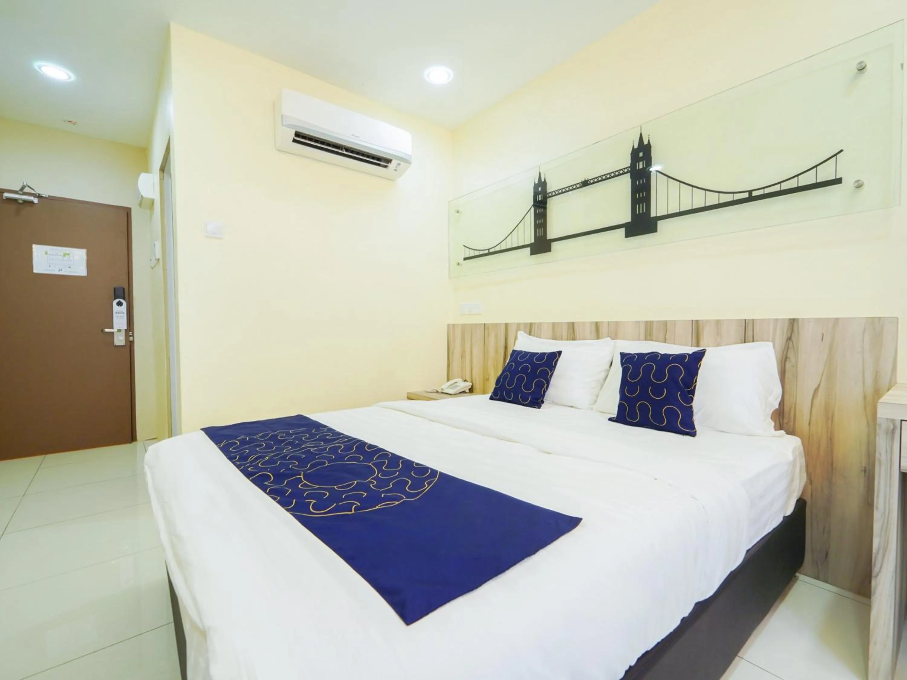 Bedroom, Bed in Avatel Bukit Mertajam
