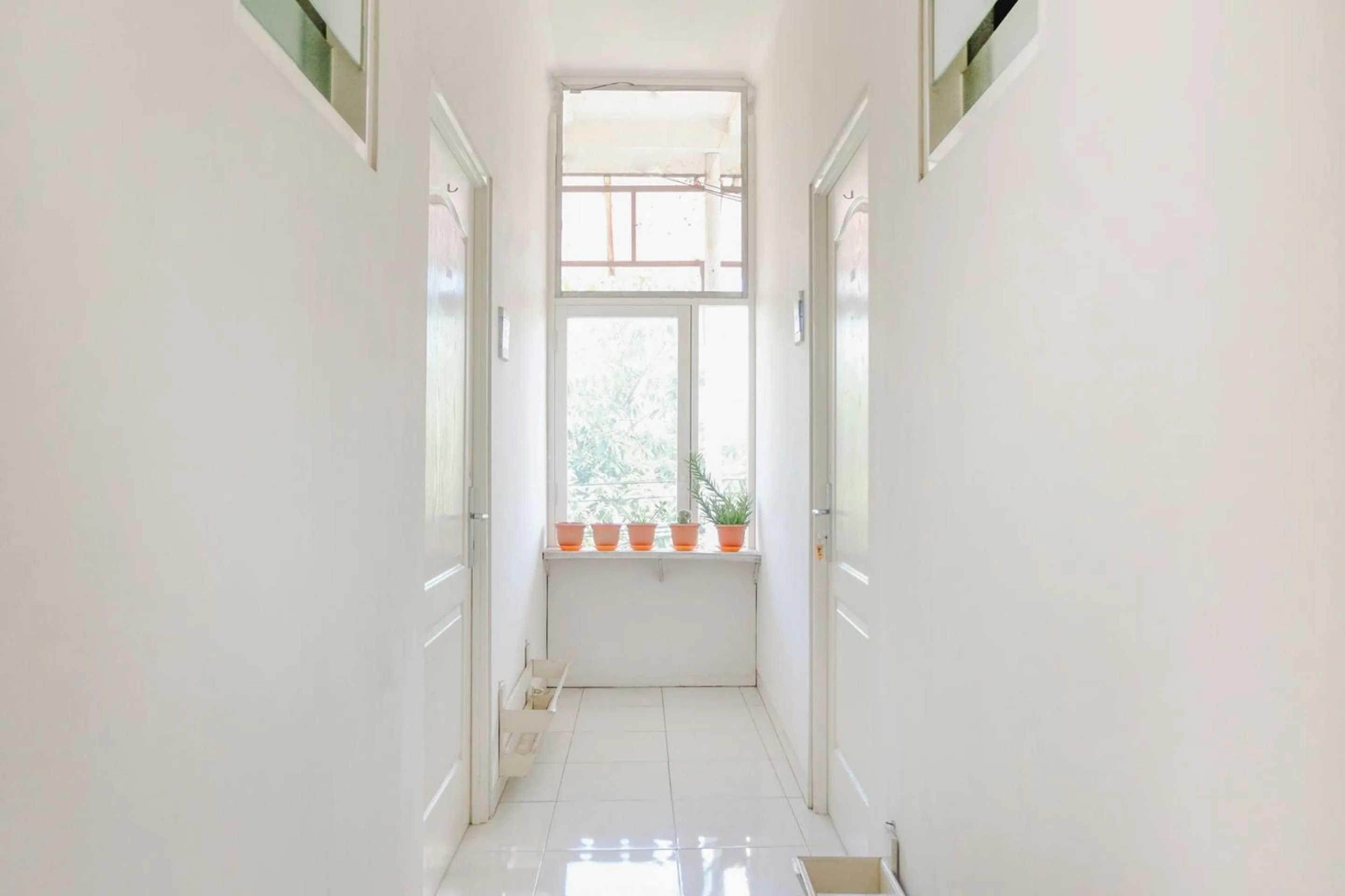 Lobby or reception in OYO Life 2760 Kost Simpang Borobudur 47