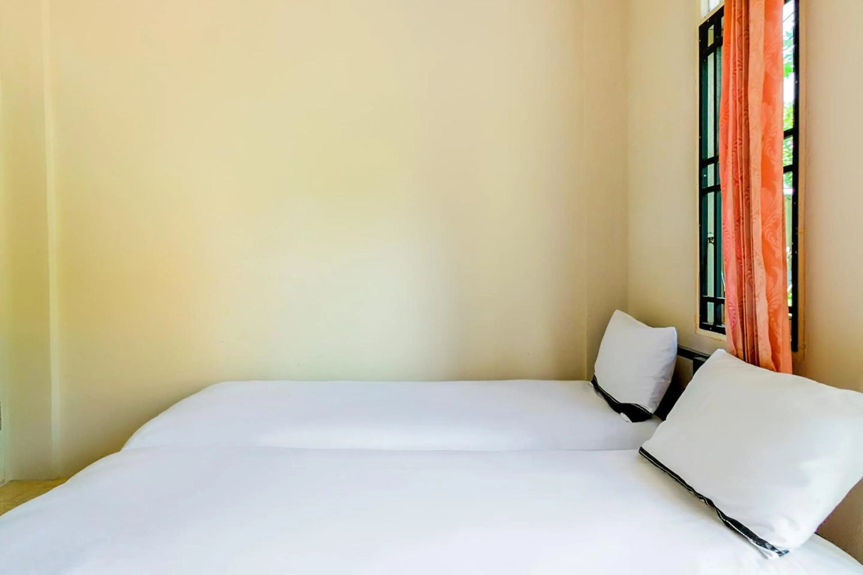 Bedroom, Bed in OYO Life 2745 Nabeza House