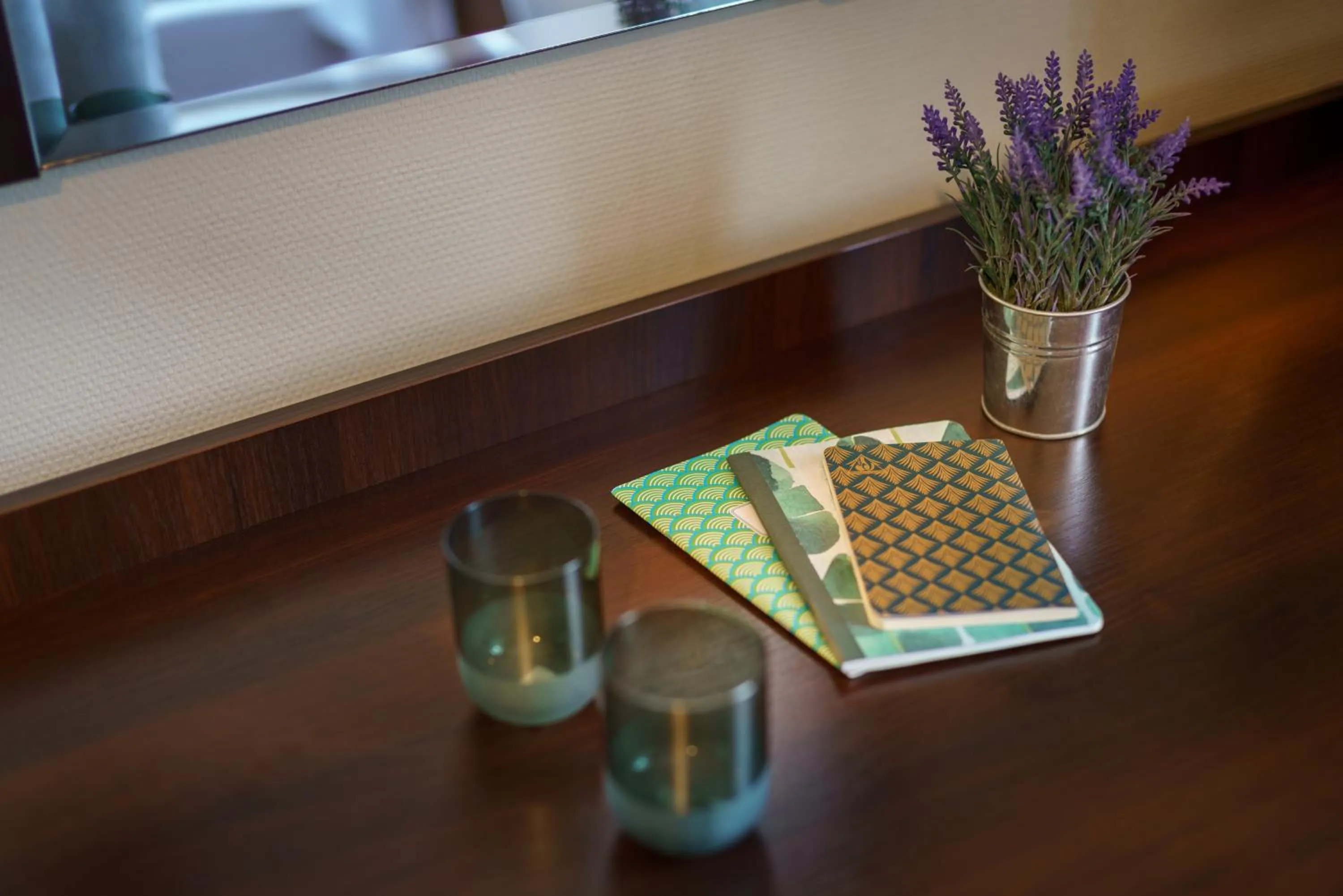 Photo of the whole room in Garner Hotel Hamburg - Graf Moltke by IHG