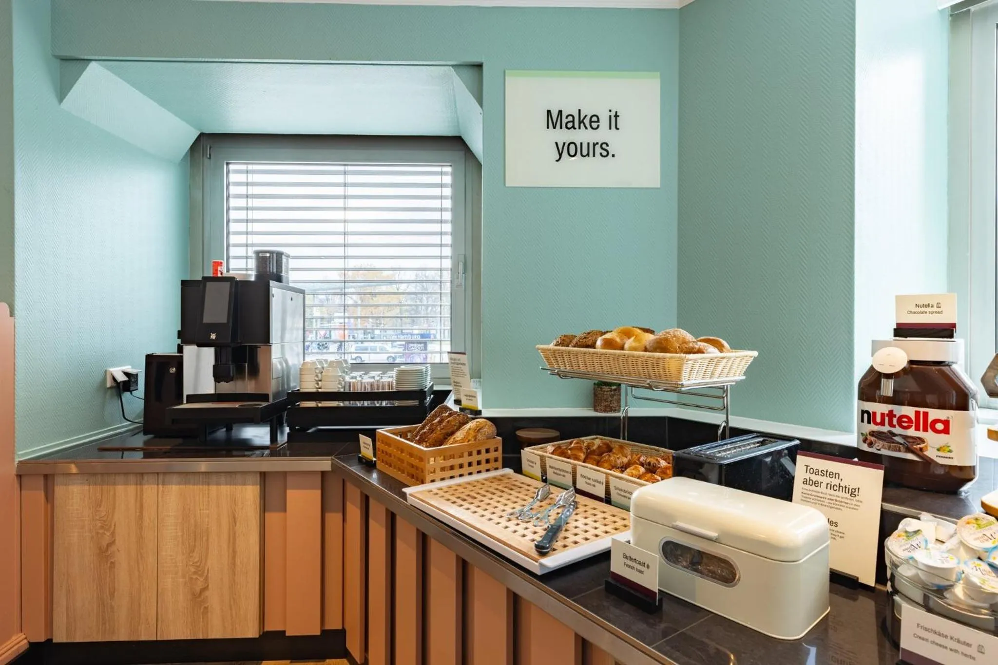 Breakfast in Garner Hotel Hamburg - Graf Moltke by IHG