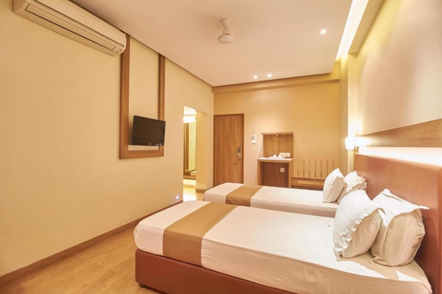 Bed in Hotel Rajtara