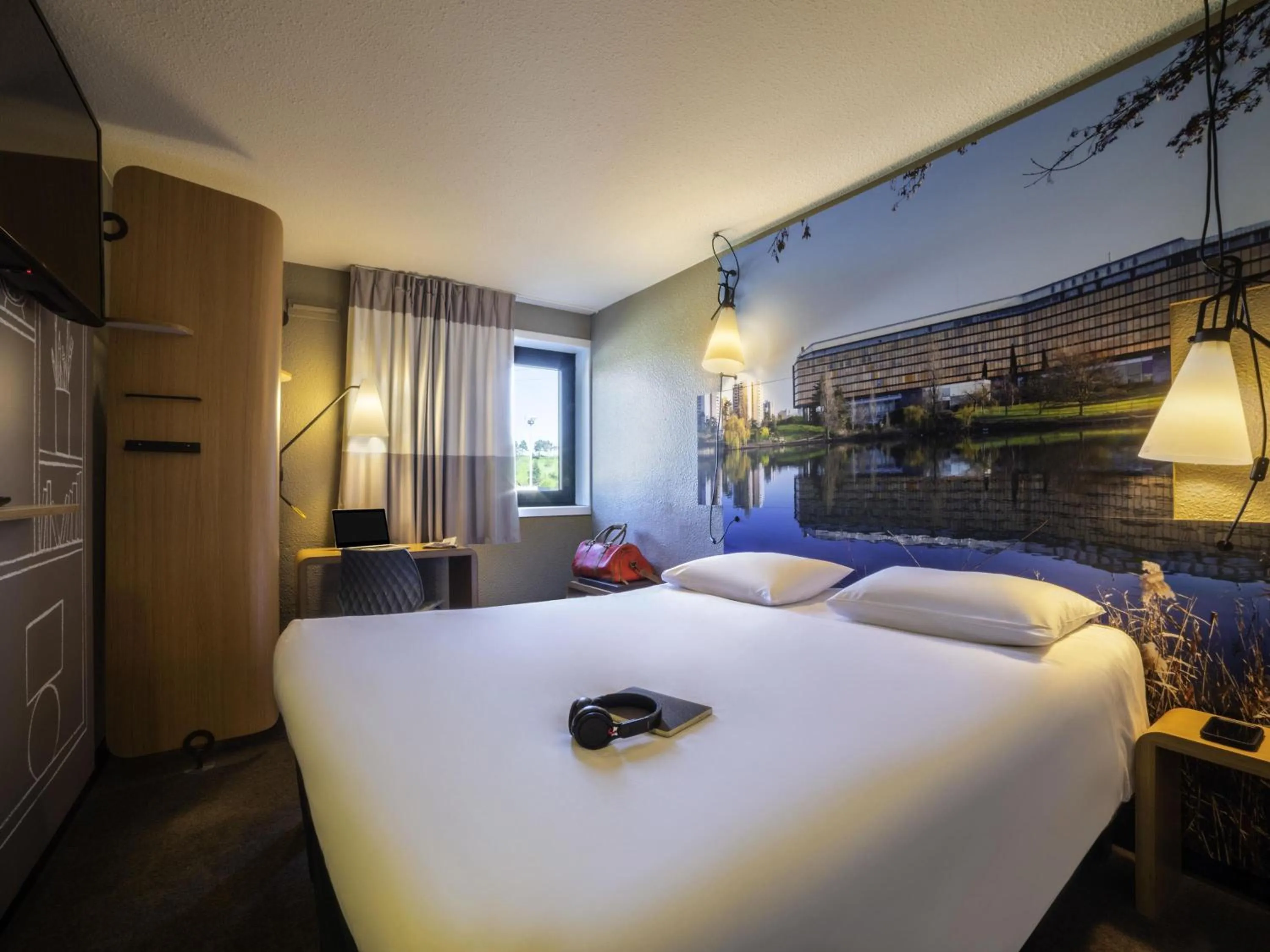 Bedroom, Bed in ibis Paris Creteil
