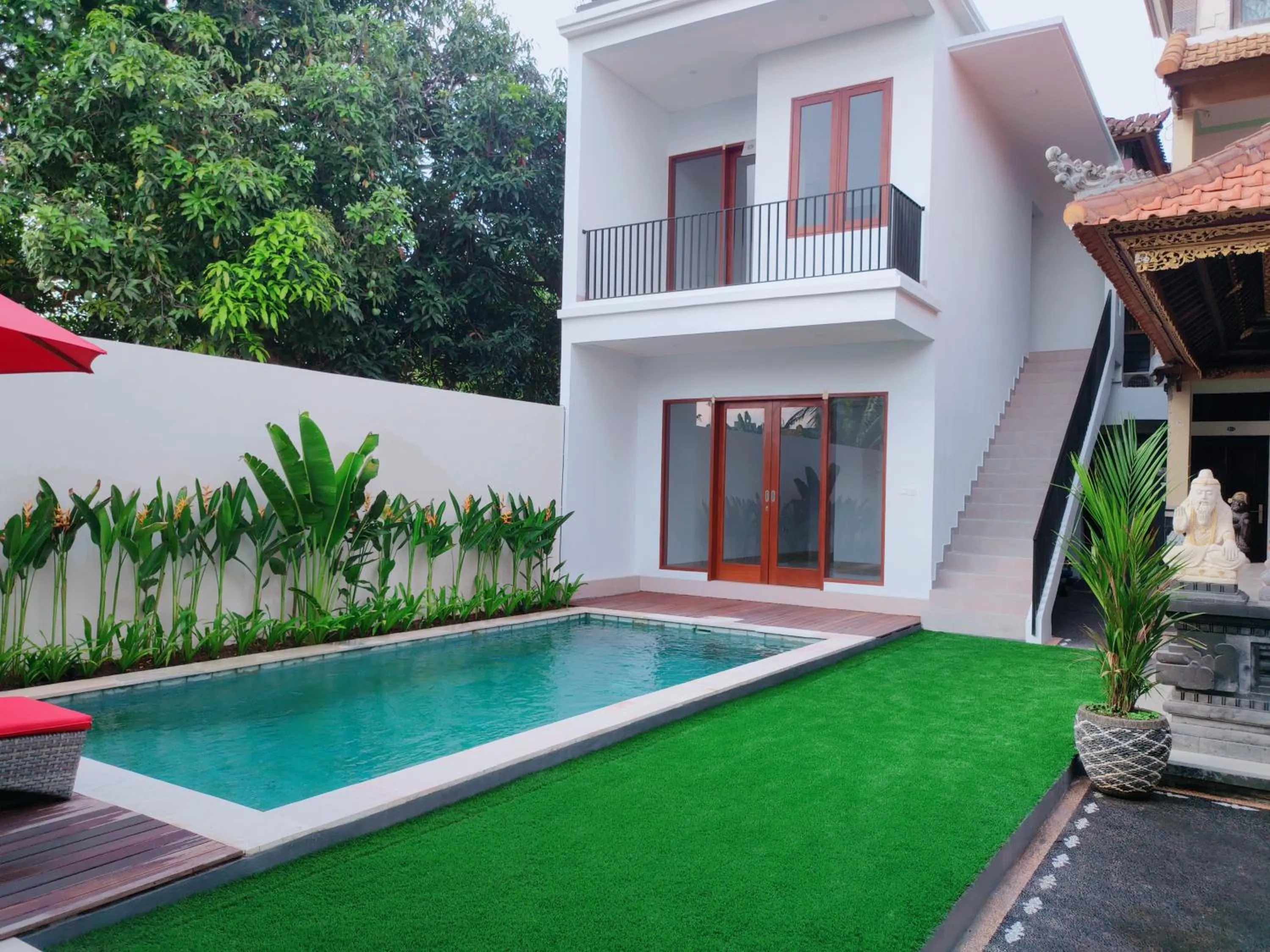 Property building in Pondok DenAyu Homestay