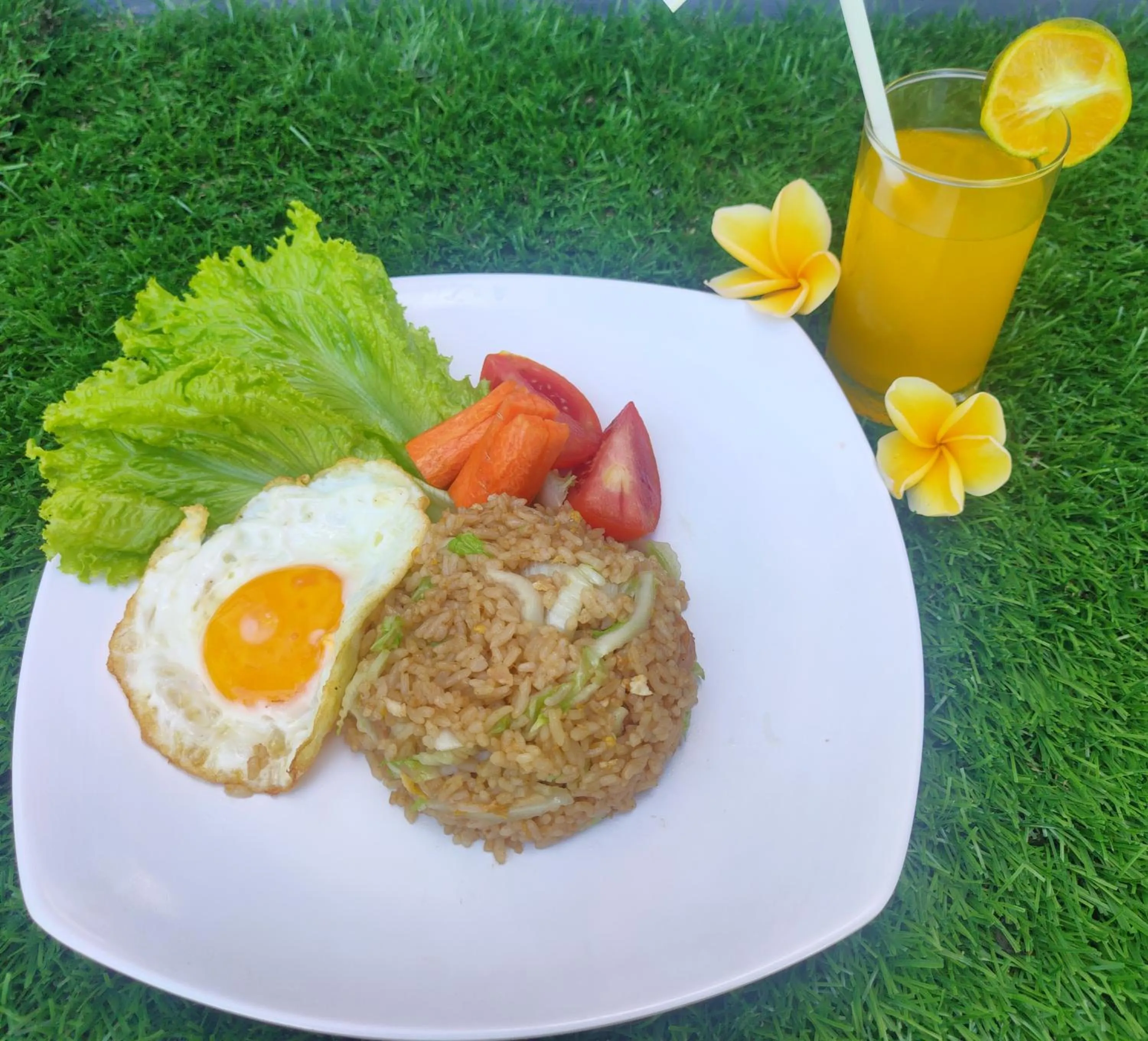 Food and drinks in Pondok DenAyu Homestay