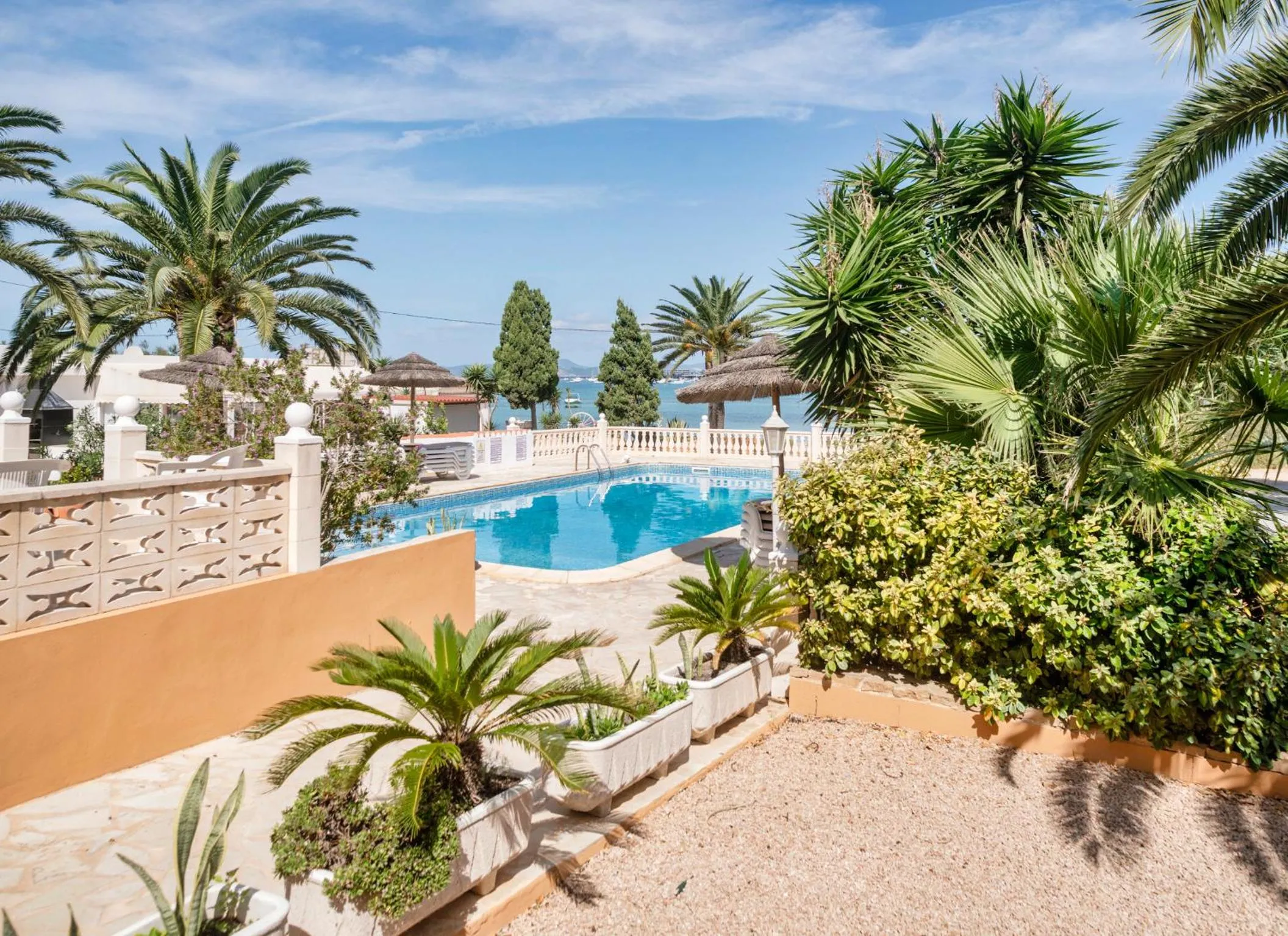 Property building in Hotel Lago Dorado